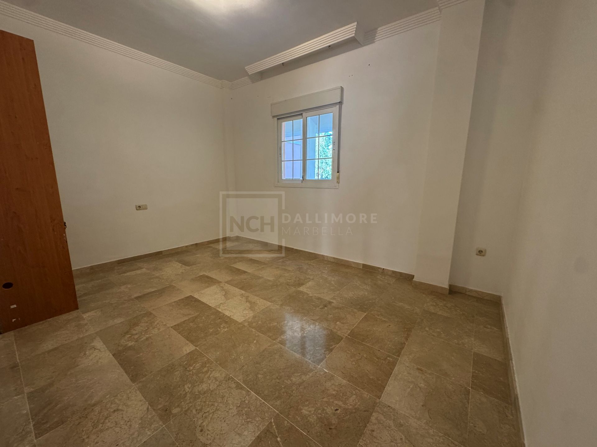 Exquisito Apartamento de 2 Dormitorios en Marbella River Garden