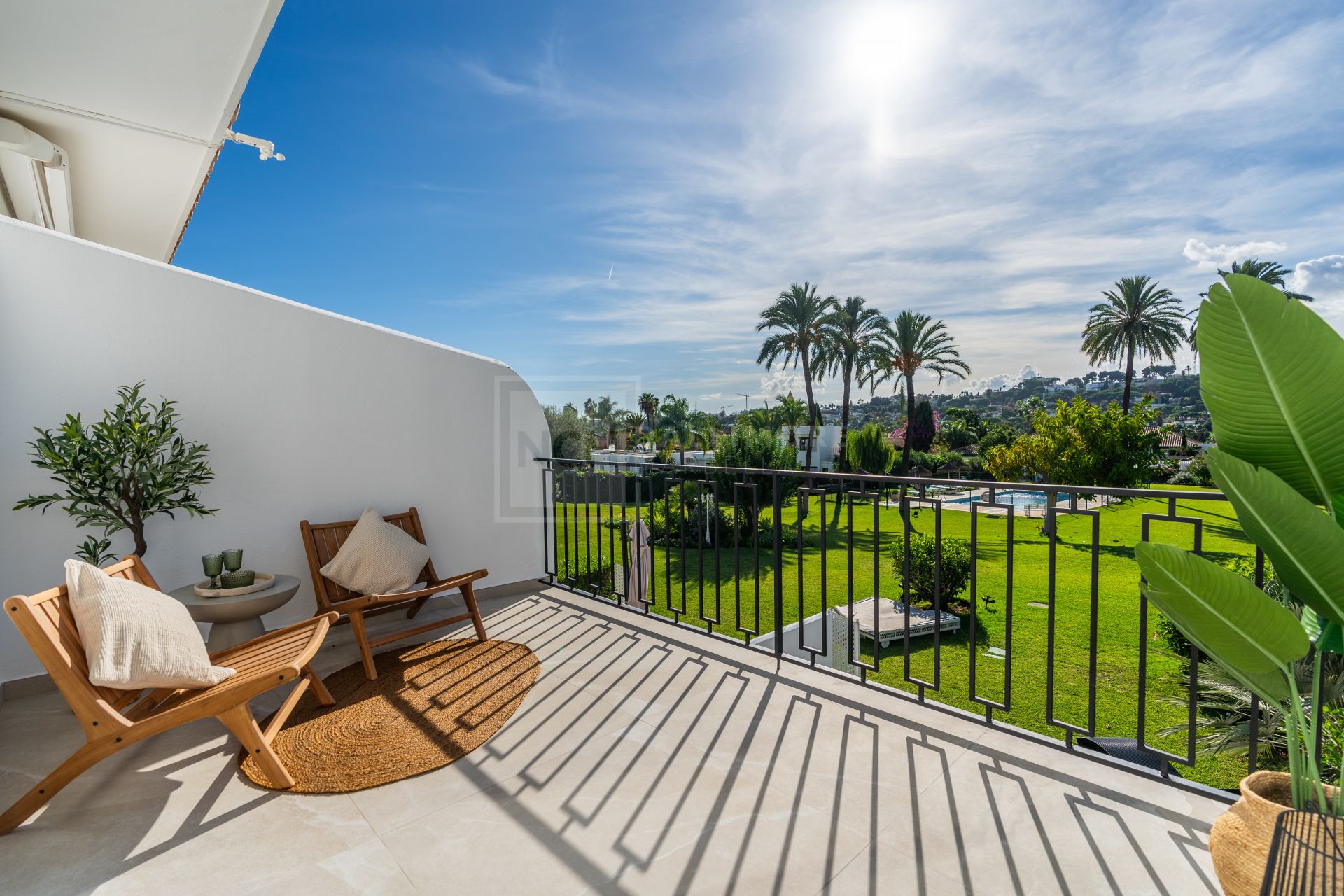 Casa Preciosa, a fully refurbished 4-bedroom, spacious townhouse in The Golf Valley of Nueva Andalucia, Marbella