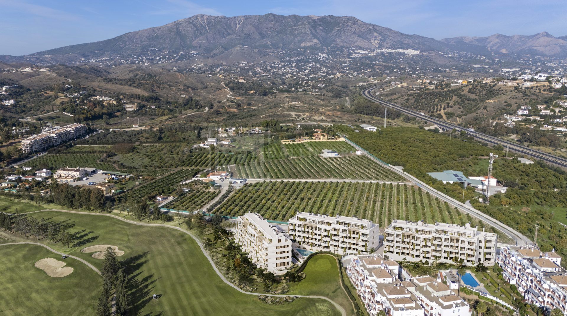 Elegante apartamento de 2 dormitorios con vistas al golf y a paisajes montañosos