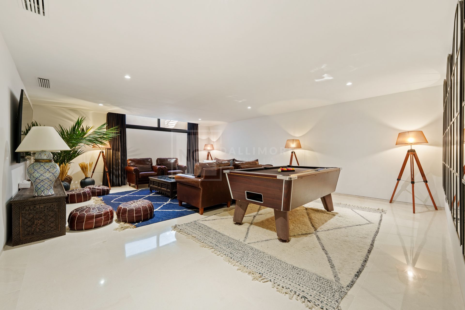 Six Bedroom Luxury Villa with Designer Interiors and Expansive Outdoor Living