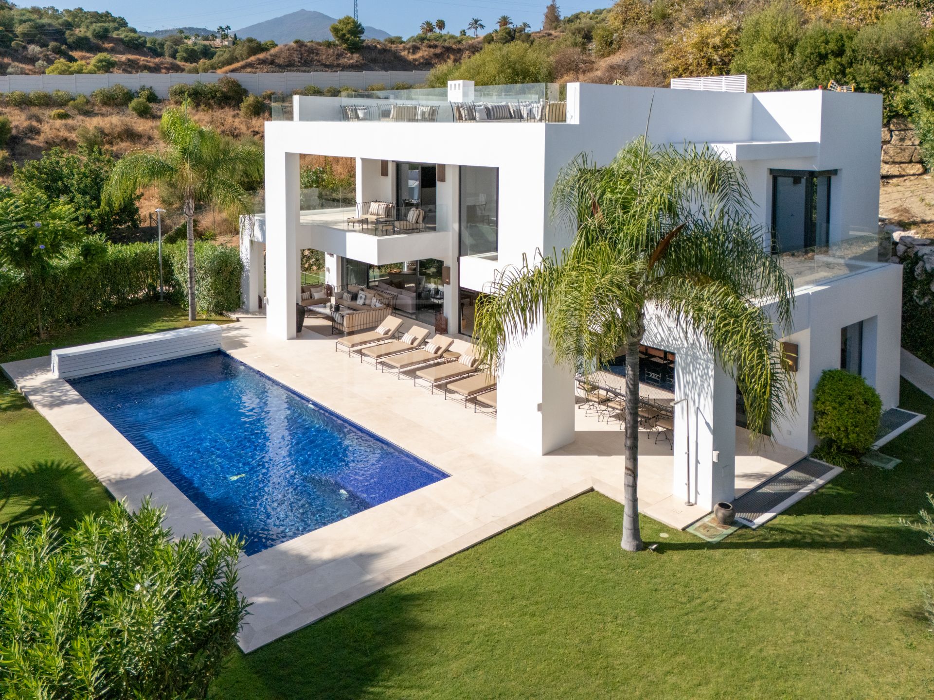 Six Bedroom Luxury Villa with Designer Interiors and Expansive Outdoor Living