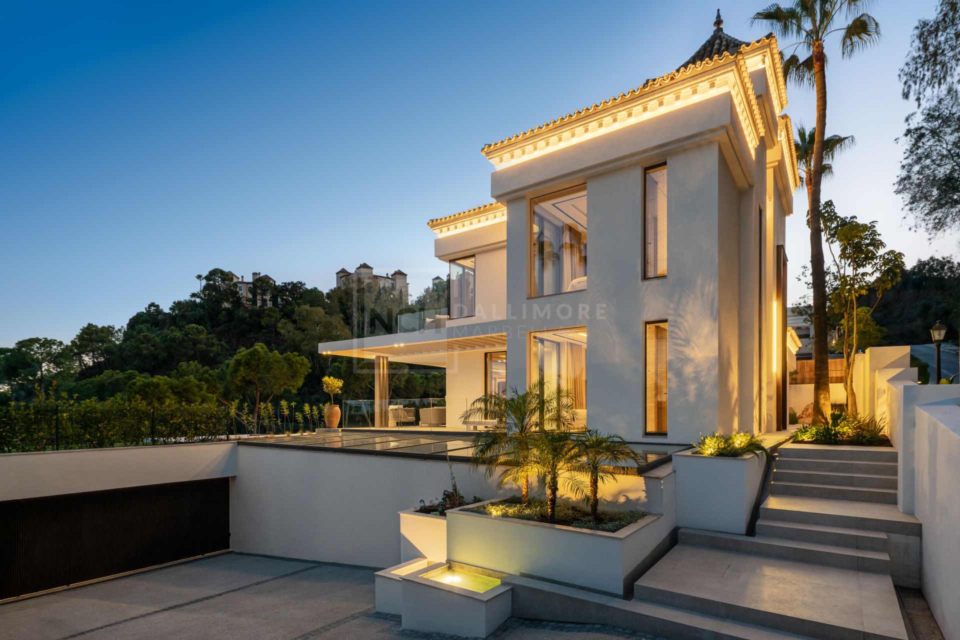 6 Bedroom Frontline Golf Villa With Infinity Pool And Panoramic Sea Views