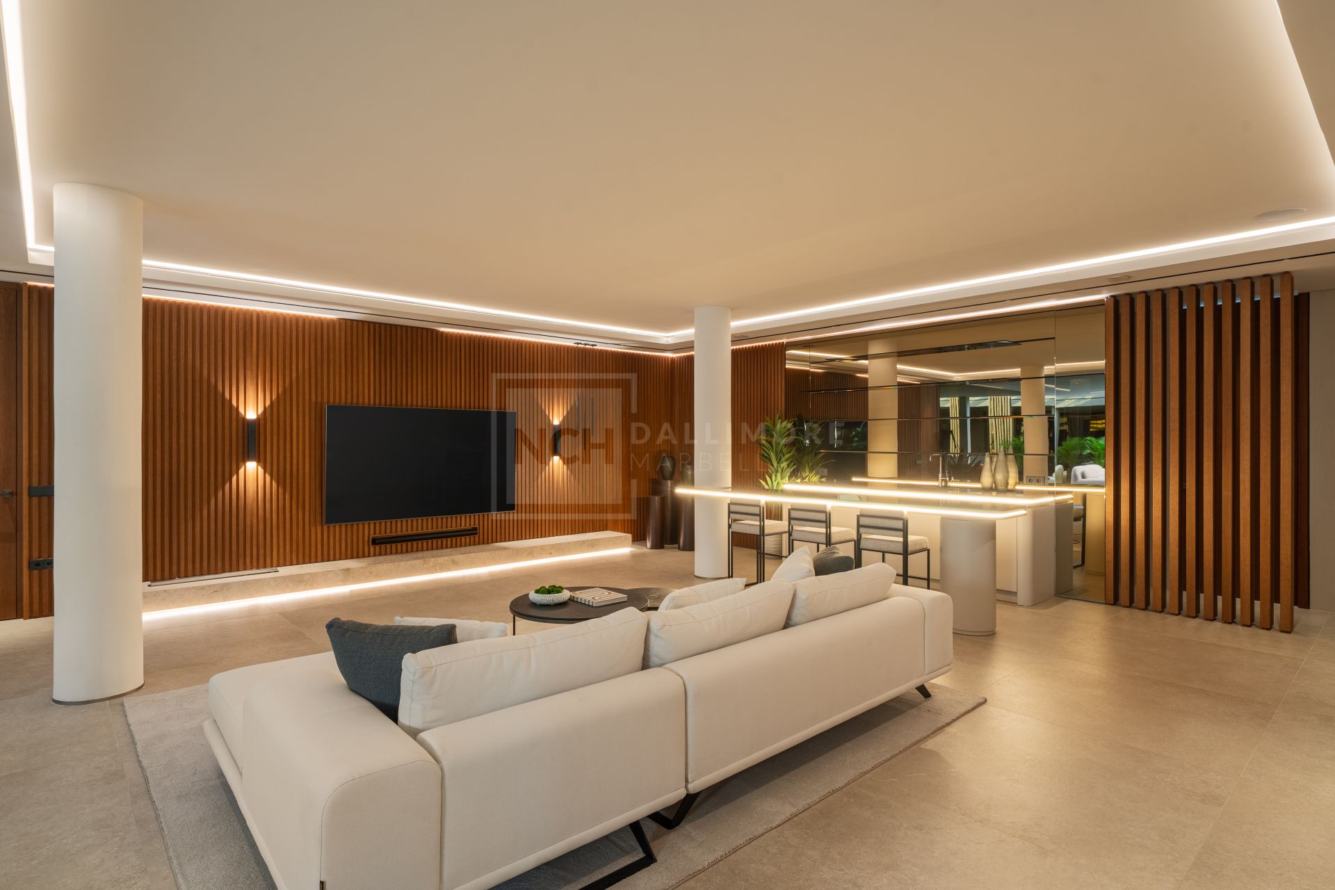 6 Bedroom Frontline Golf Villa With Infinity Pool And Panoramic Sea Views