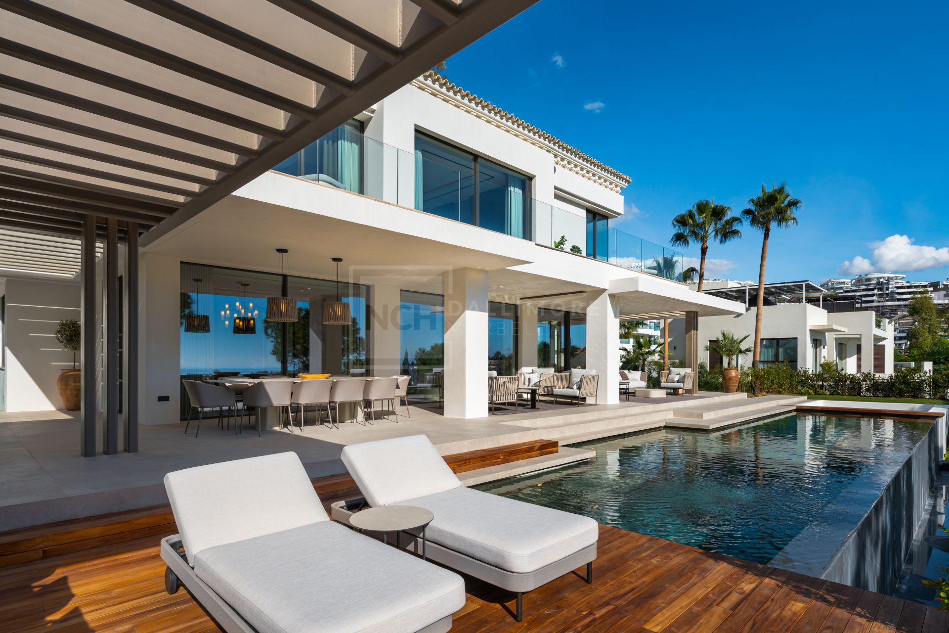 6 Bedroom Frontline Golf Villa With Infinity Pool And Panoramic Sea Views