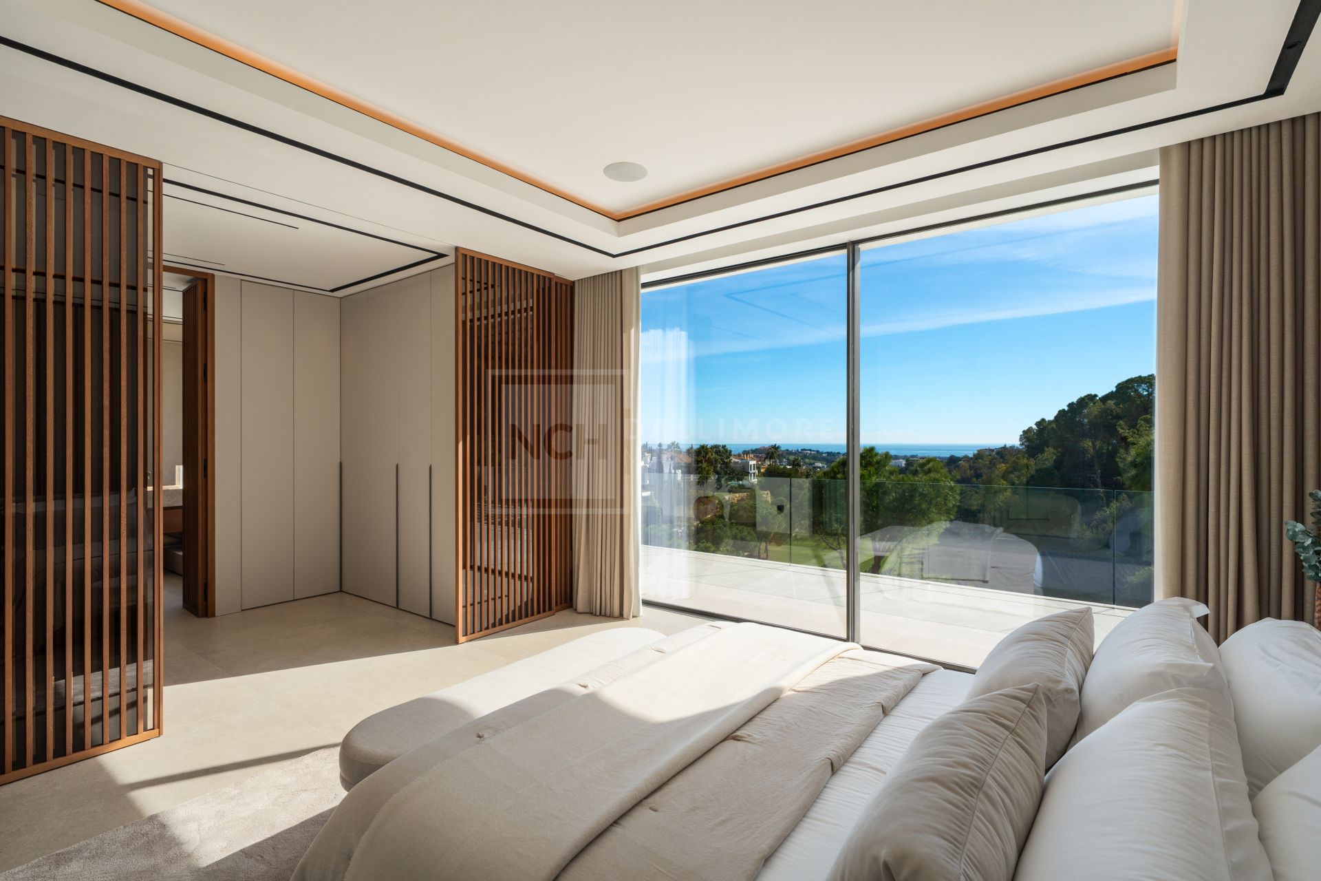 6 Bedroom Frontline Golf Villa With Infinity Pool And Panoramic Sea Views
