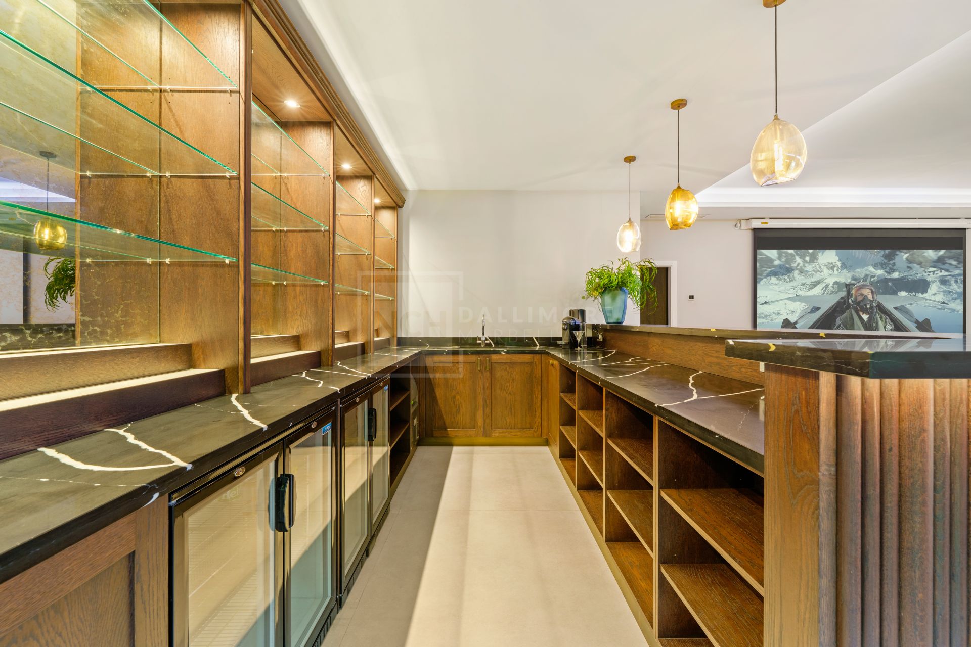Villa contemporánea de lujo con vistas panorámicas y espacios excepcionales para el entretenimiento