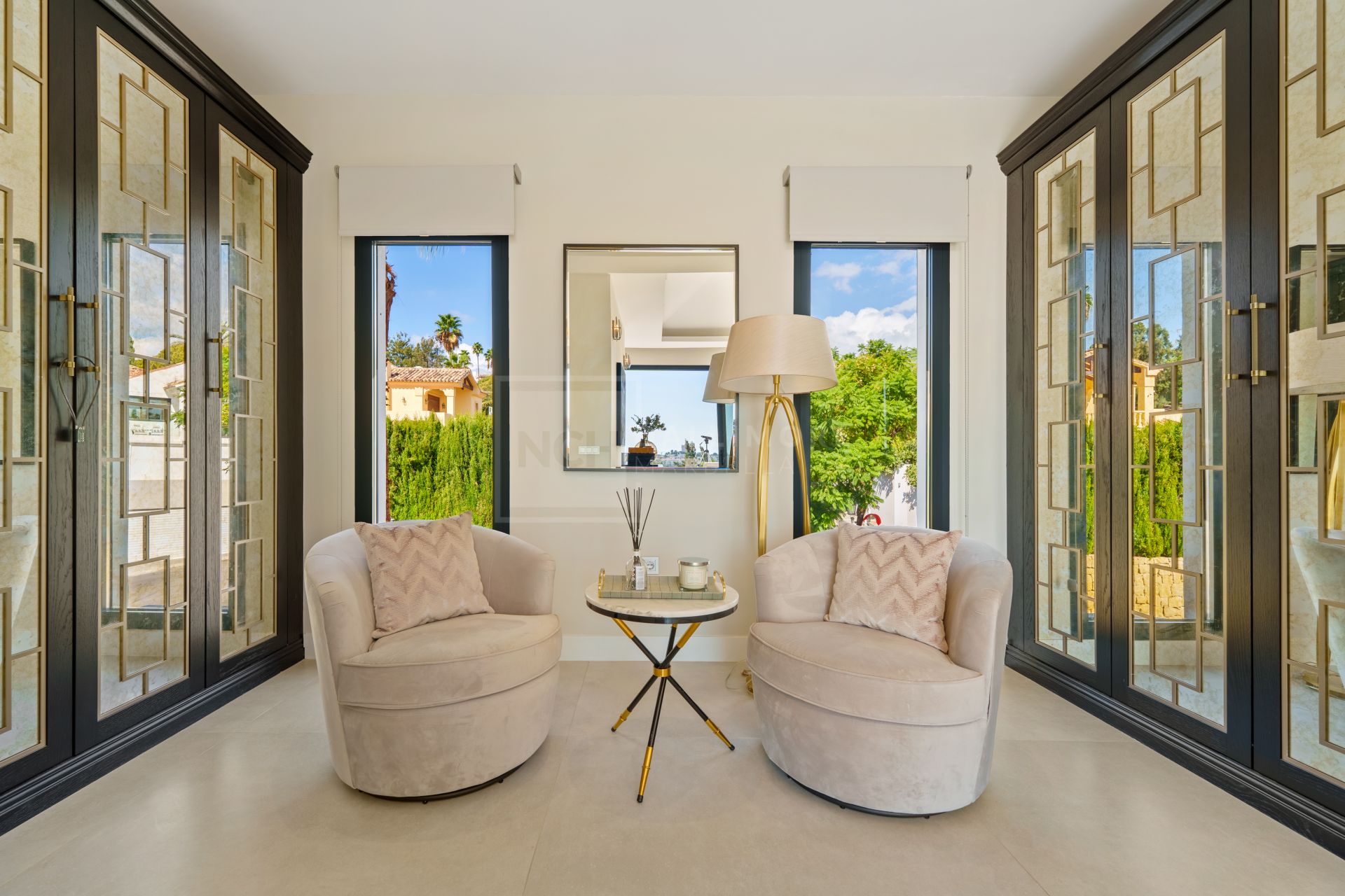 Villa contemporánea de lujo con vistas panorámicas y espacios excepcionales para el entretenimiento