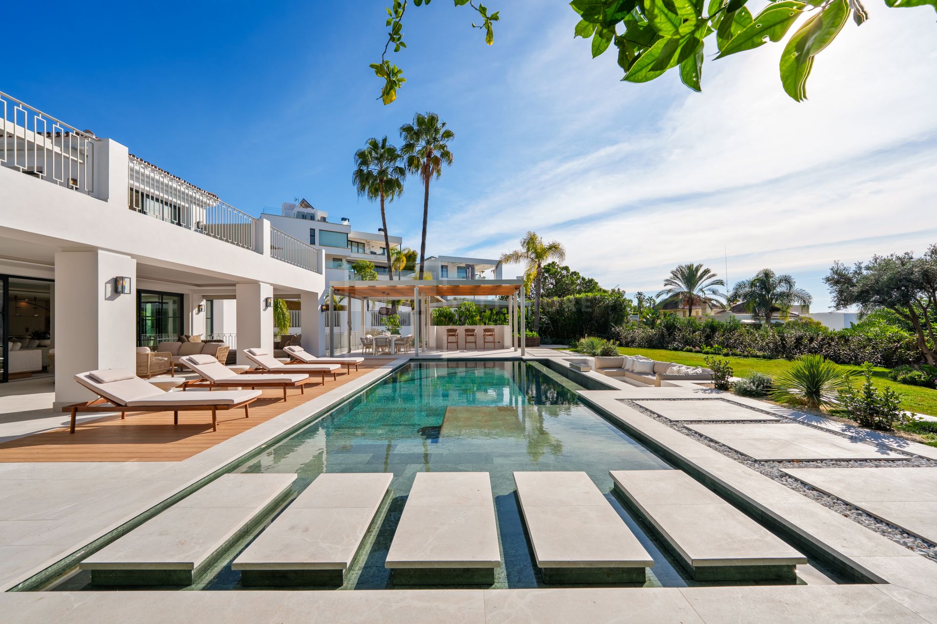 Beautifully Renovated Villa With Panoramic Views And Exceptional Outdoor Living