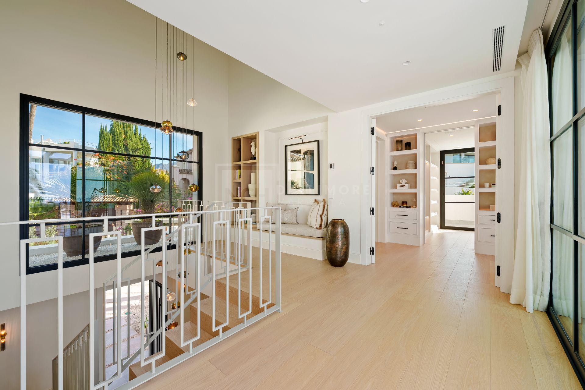 Beautifully Renovated Villa With Panoramic Views And Exceptional Outdoor Living