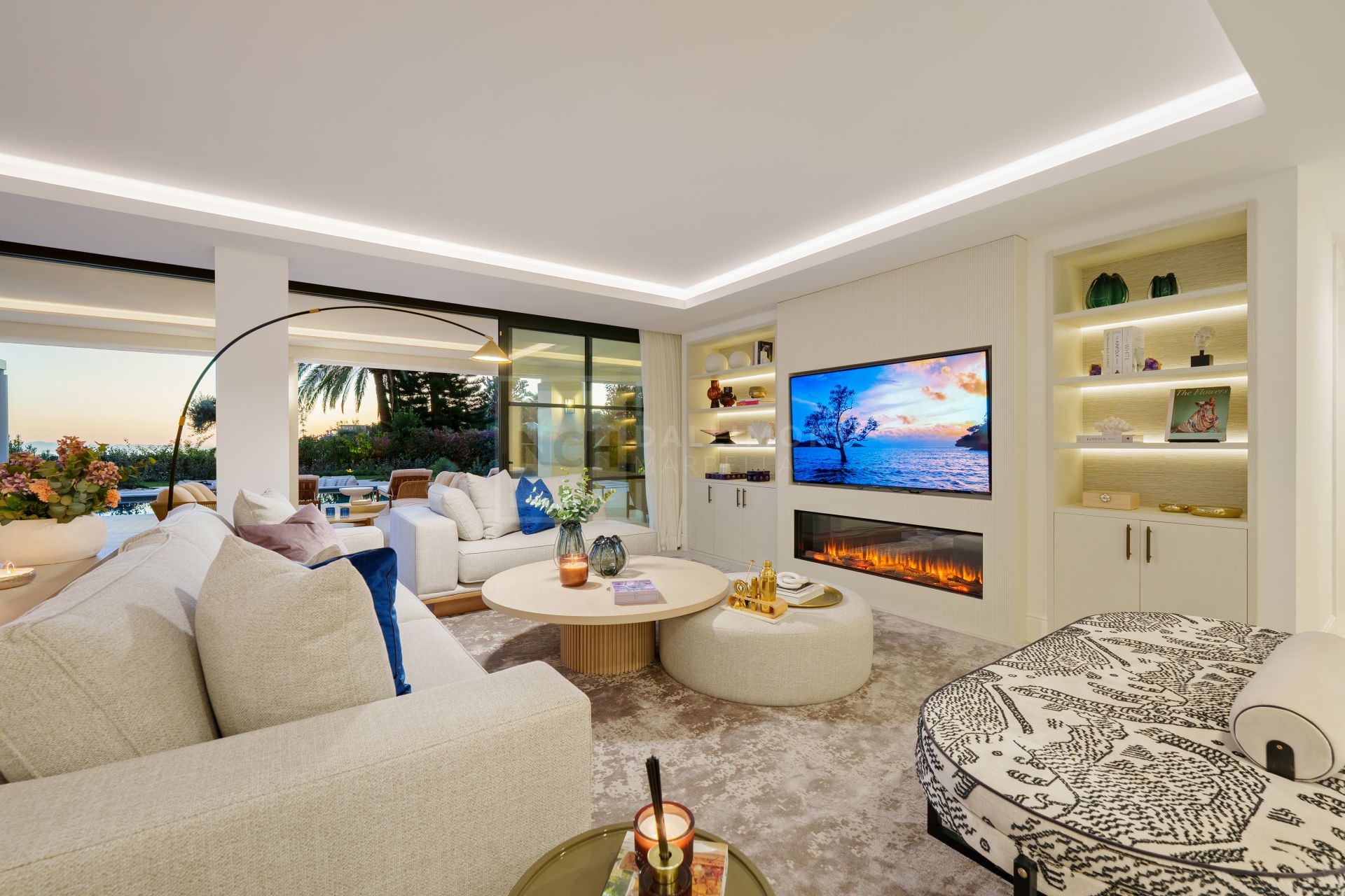 Beautifully Renovated Villa With Panoramic Views And Exceptional Outdoor Living