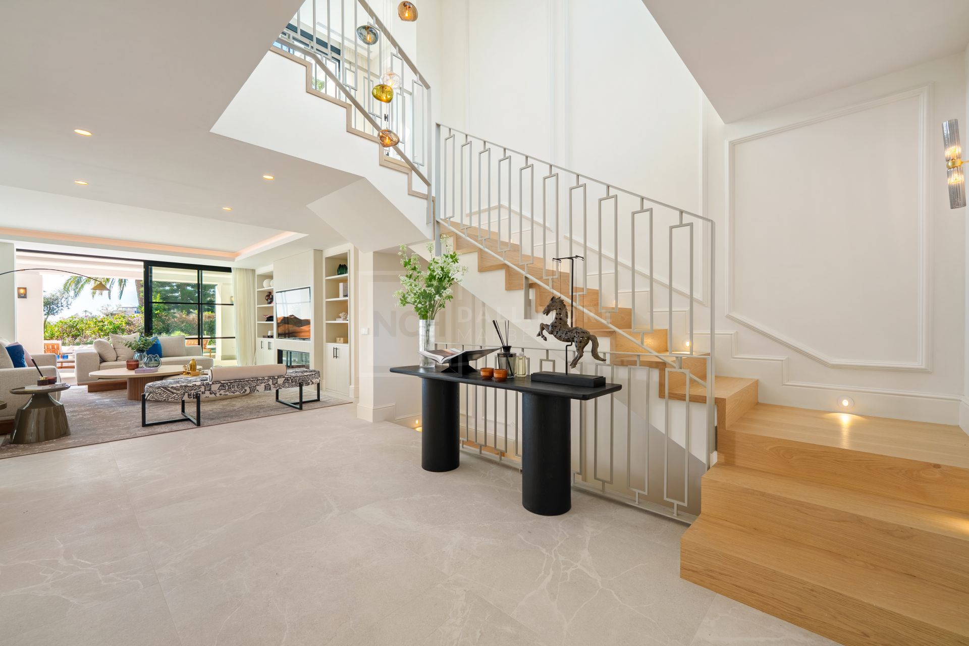 Beautifully Renovated Villa With Panoramic Views And Exceptional Outdoor Living