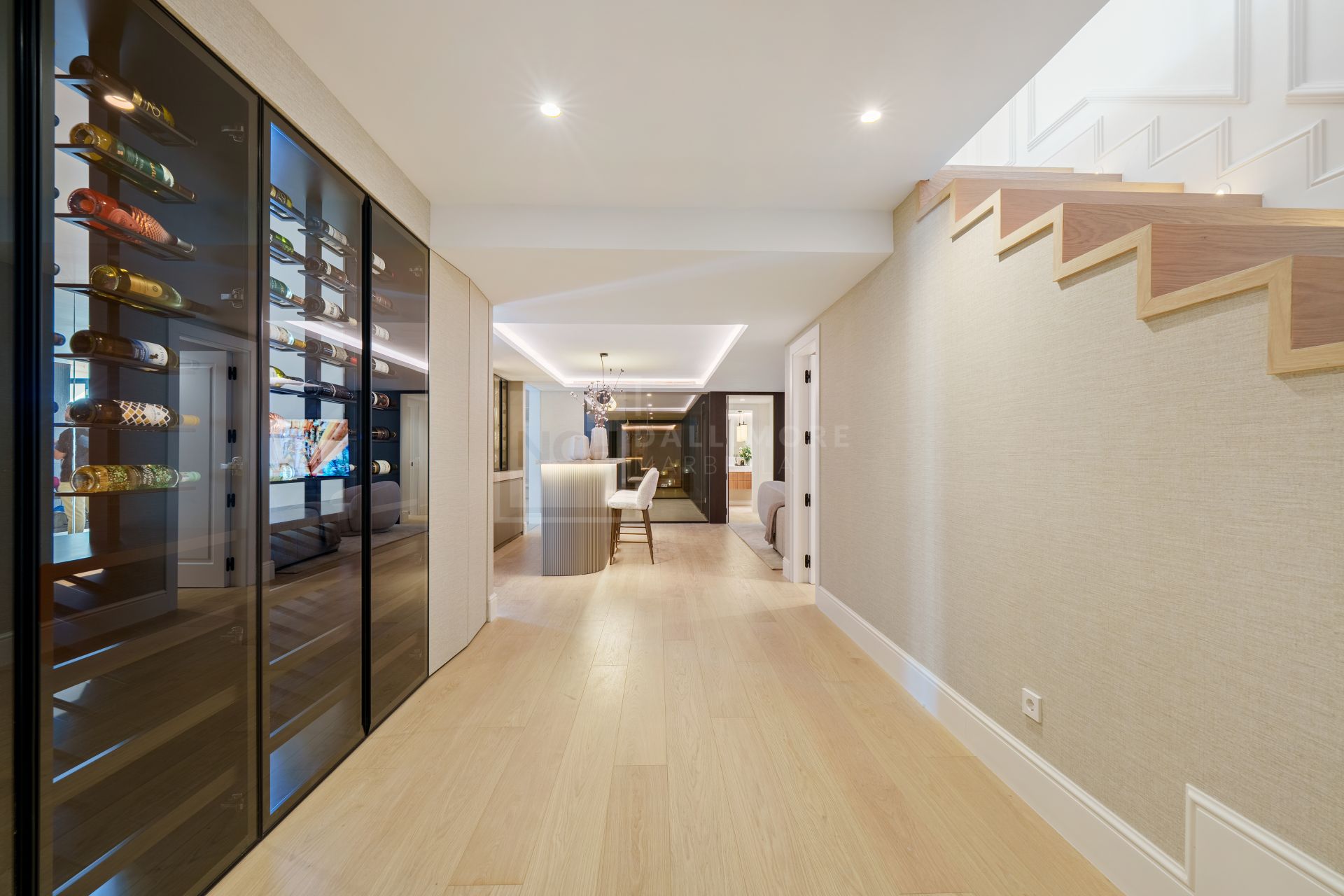 Beautifully Renovated Villa With Panoramic Views And Exceptional Outdoor Living