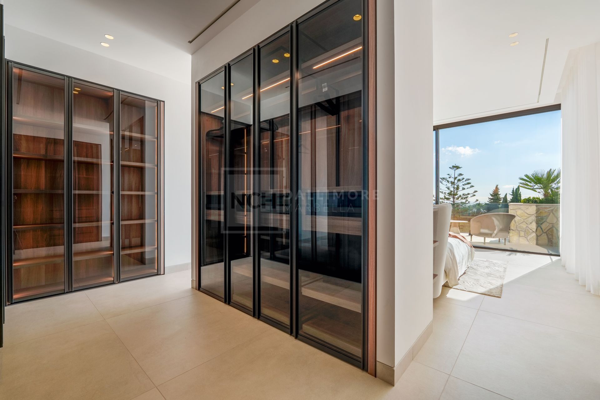 Stunning Modern Residence With Infinity Pool And Open Views In Benahavís