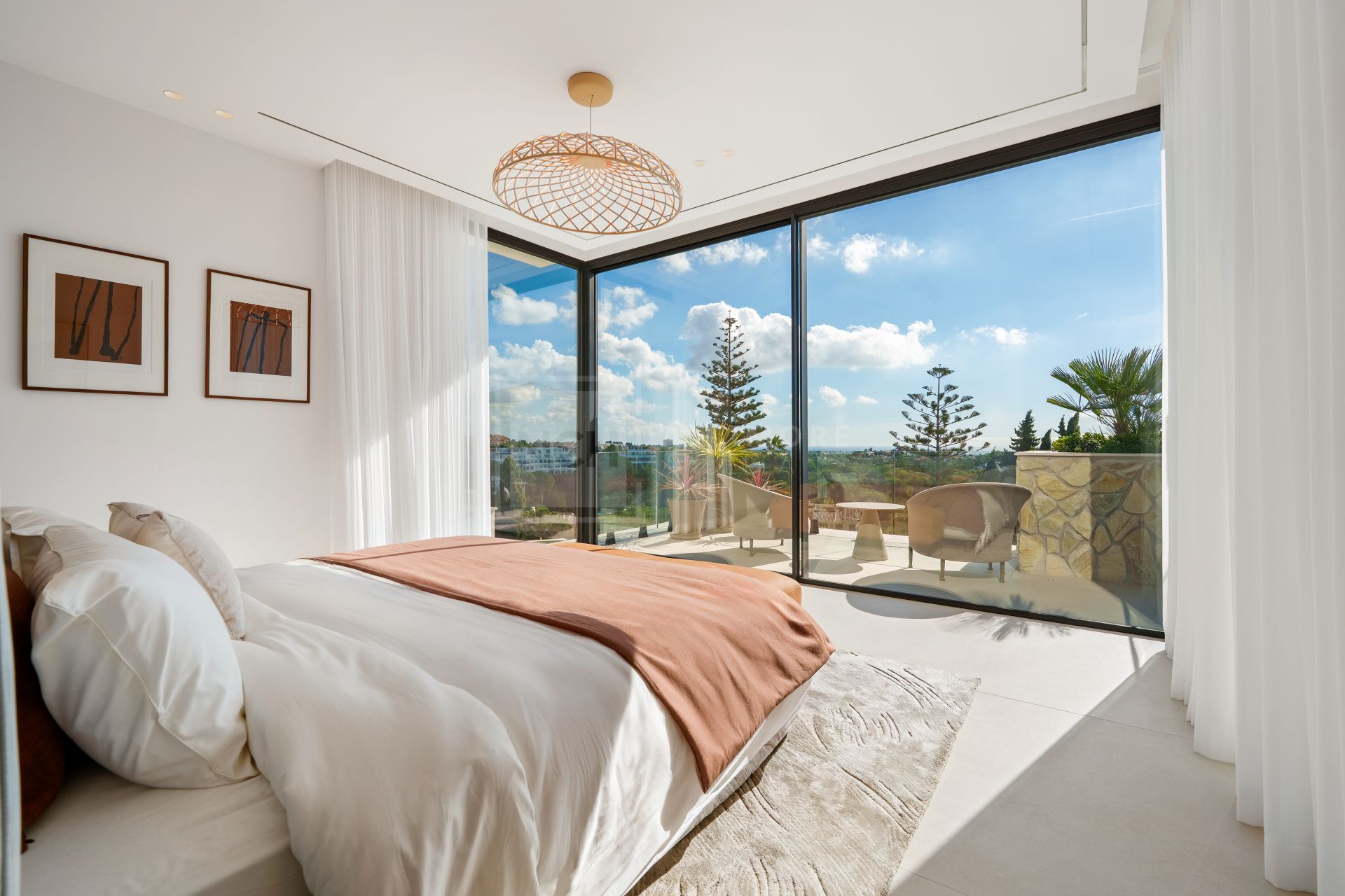 Stunning Modern Residence With Infinity Pool And Open Views In Benahavís
