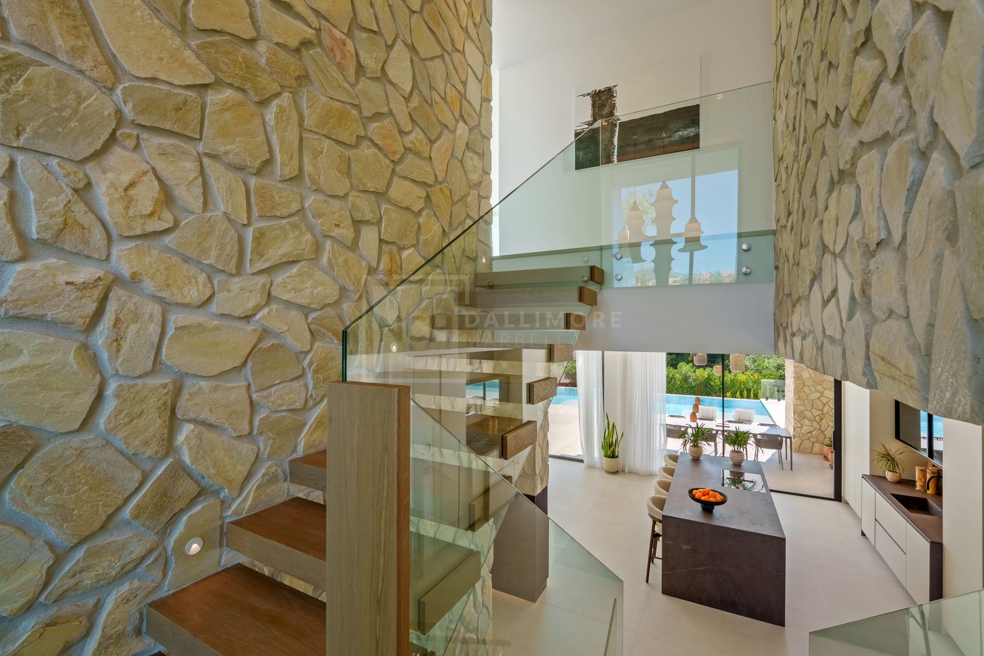 Stunning Modern Residence With Infinity Pool And Open Views In Benahavís