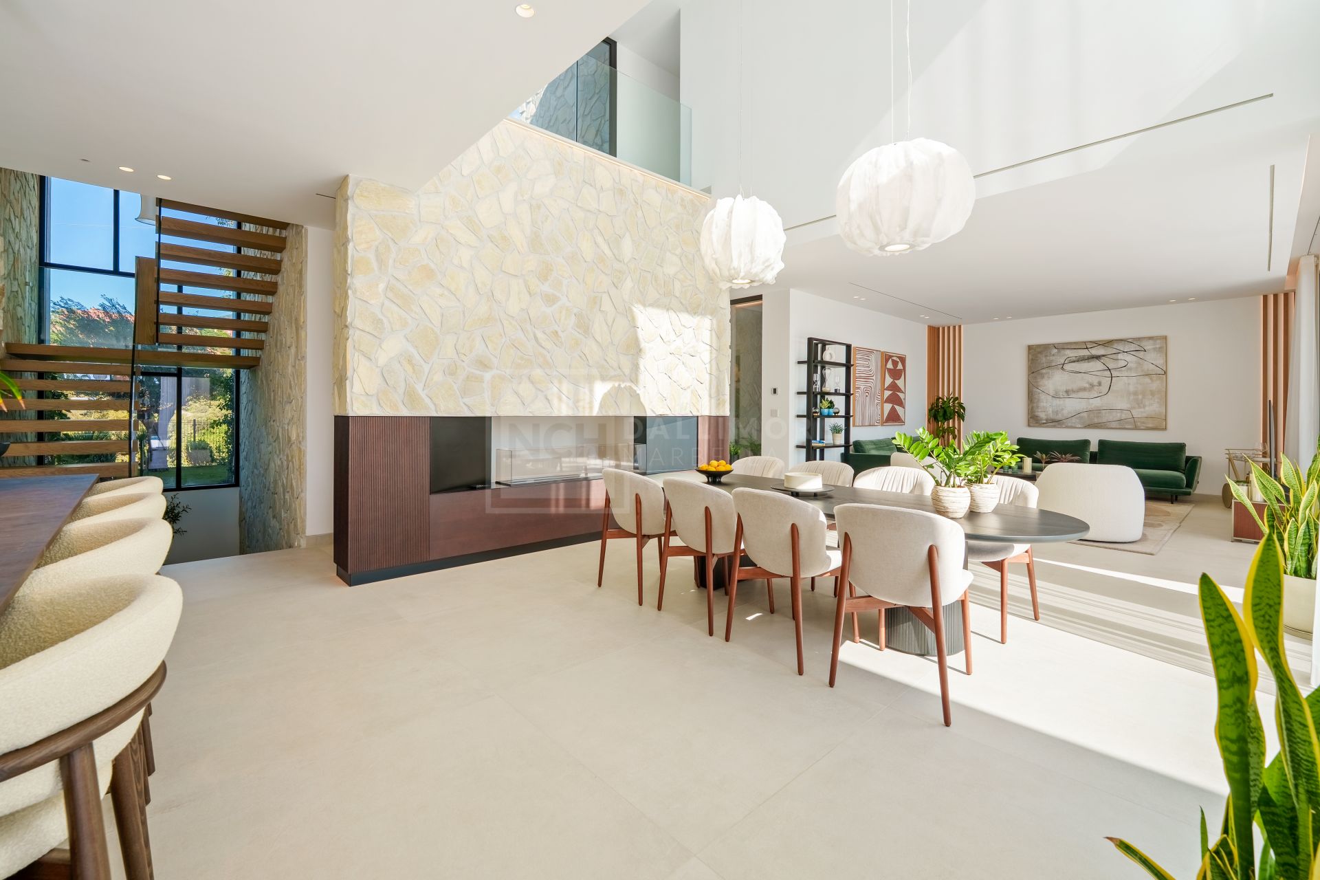 Stunning Modern Residence With Infinity Pool And Open Views In Benahavís