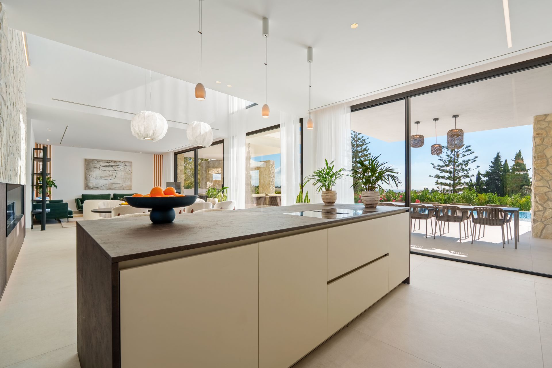 Stunning Modern Residence With Infinity Pool And Open Views In Benahavís