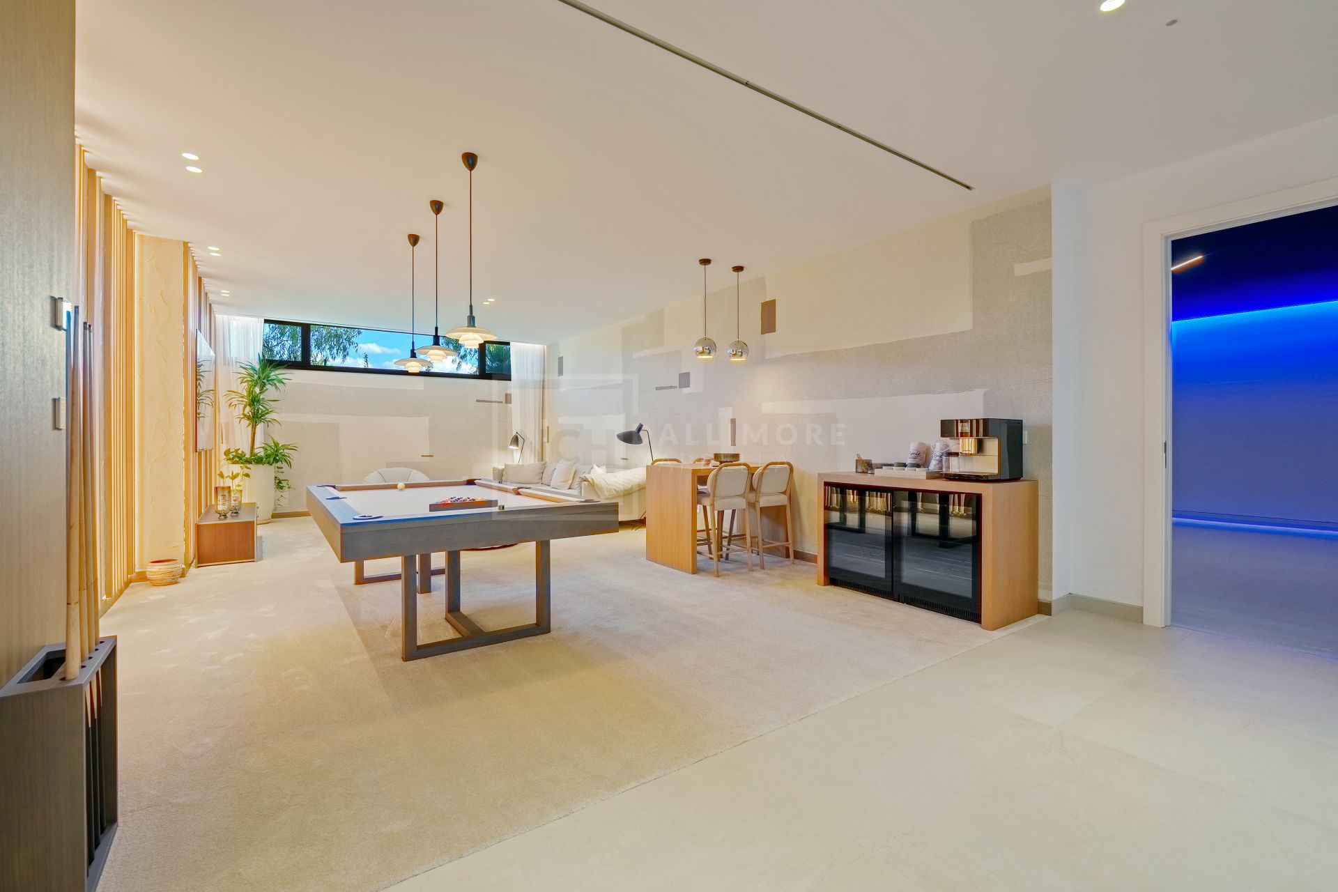 Stunning Modern Residence With Infinity Pool And Open Views In Benahavís