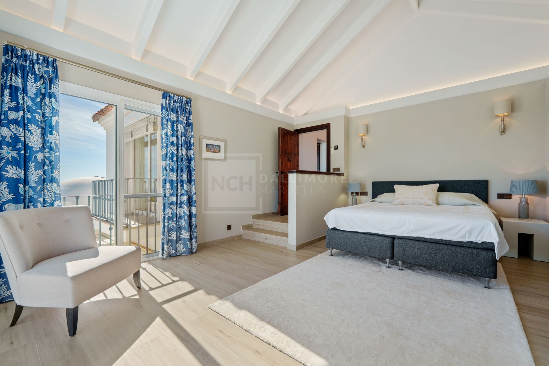Residencia excepcional de 9 dormitorios con casa de invitados y vistas impresionantes