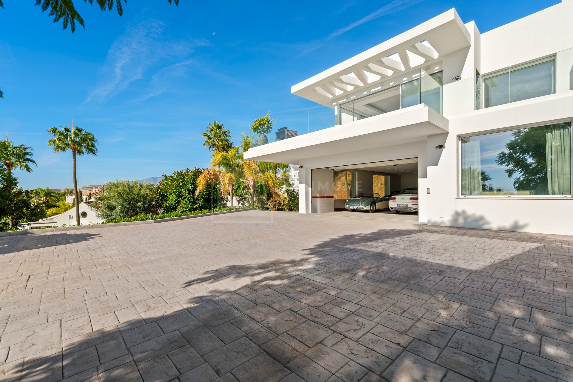 Residencia excepcional de 9 dormitorios con casa de invitados y vistas impresionantes