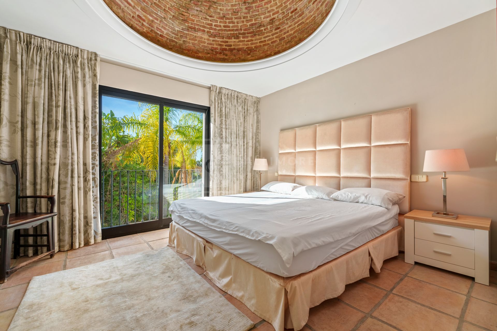 Residencia excepcional de 9 dormitorios con casa de invitados y vistas impresionantes