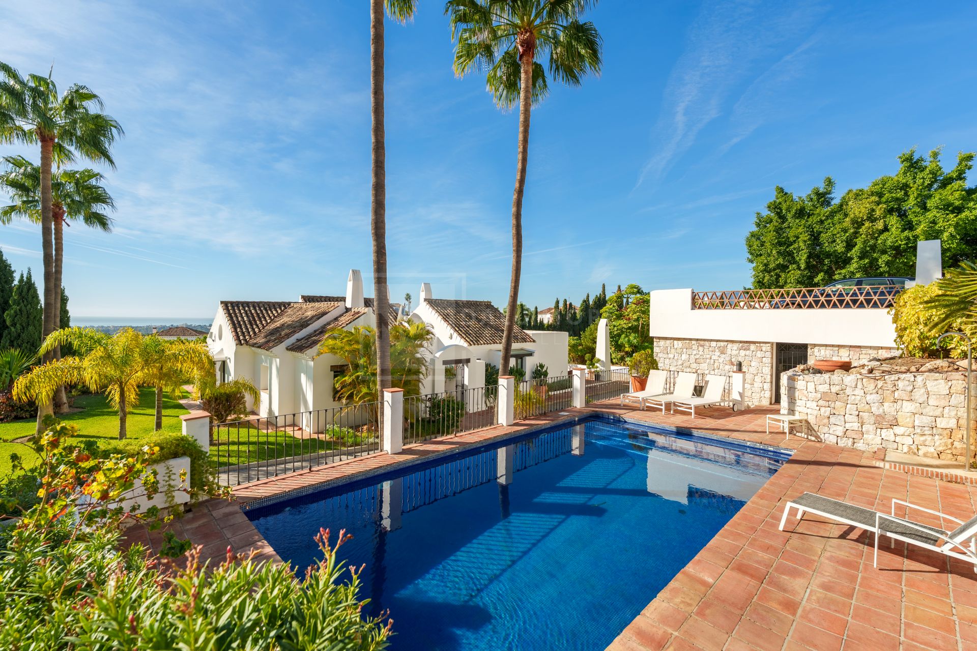 Residencia excepcional de 9 dormitorios con casa de invitados y vistas impresionantes