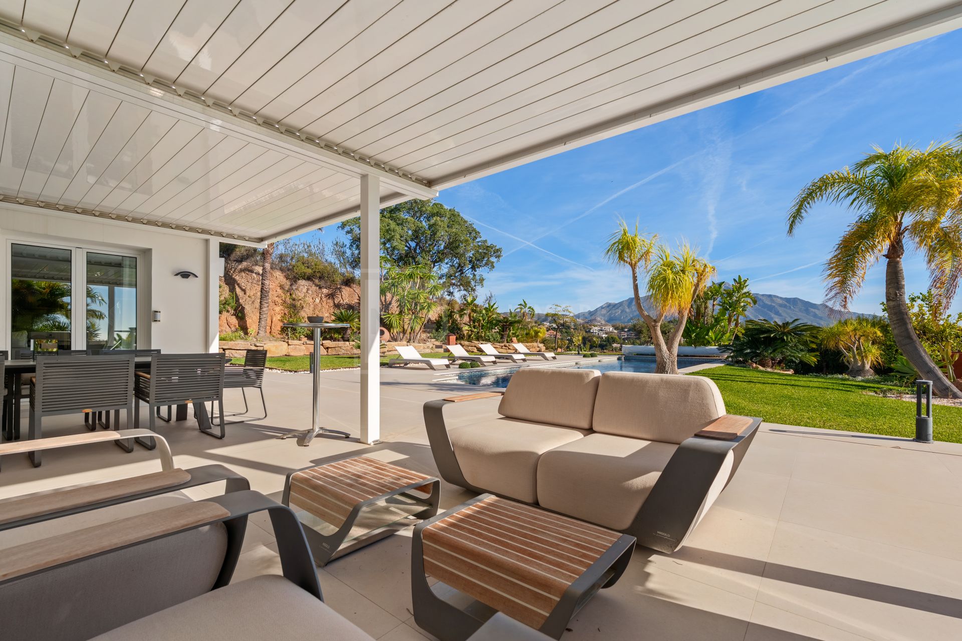 Residencia excepcional de 9 dormitorios con casa de invitados y vistas impresionantes