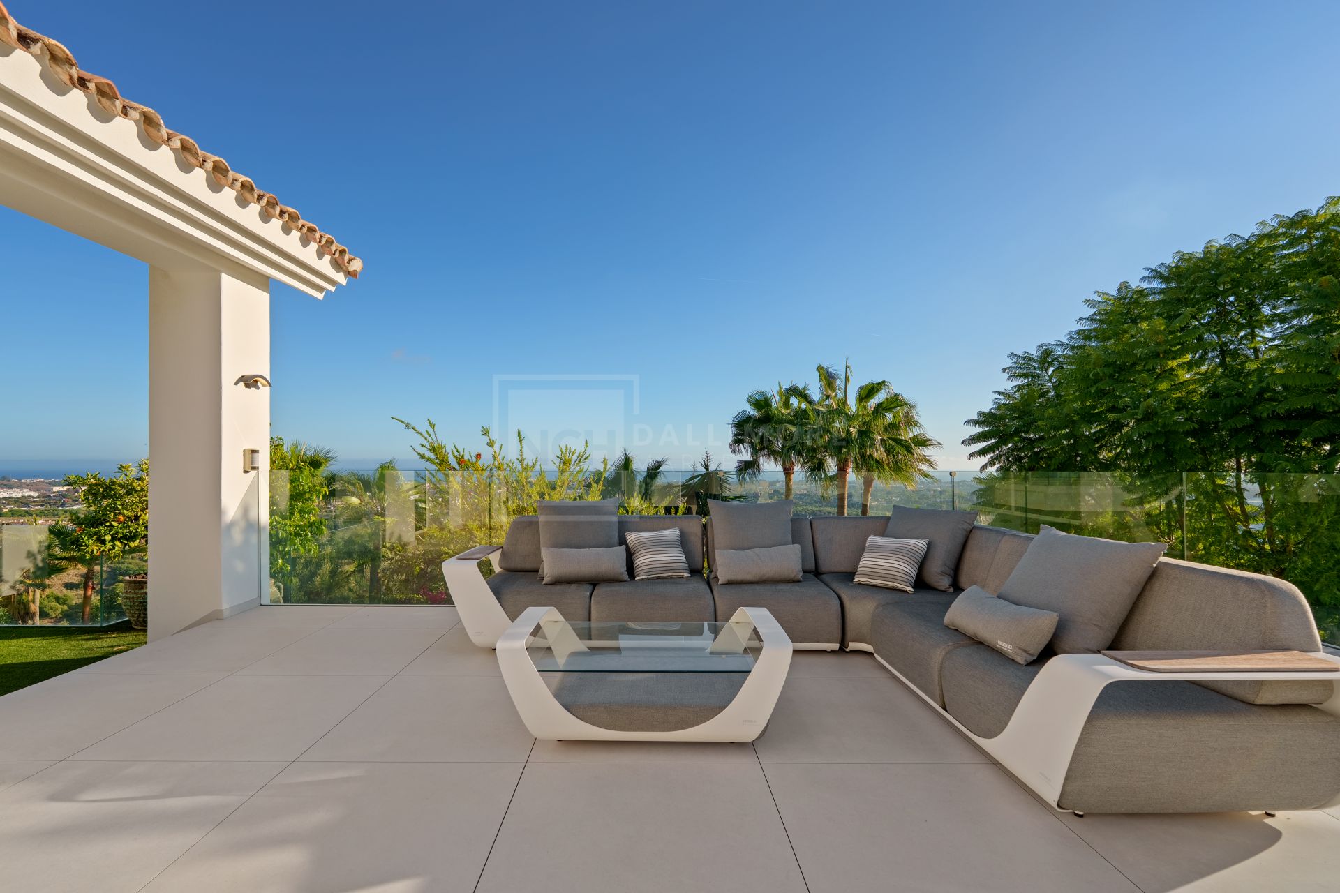 Residencia excepcional de 9 dormitorios con casa de invitados y vistas impresionantes