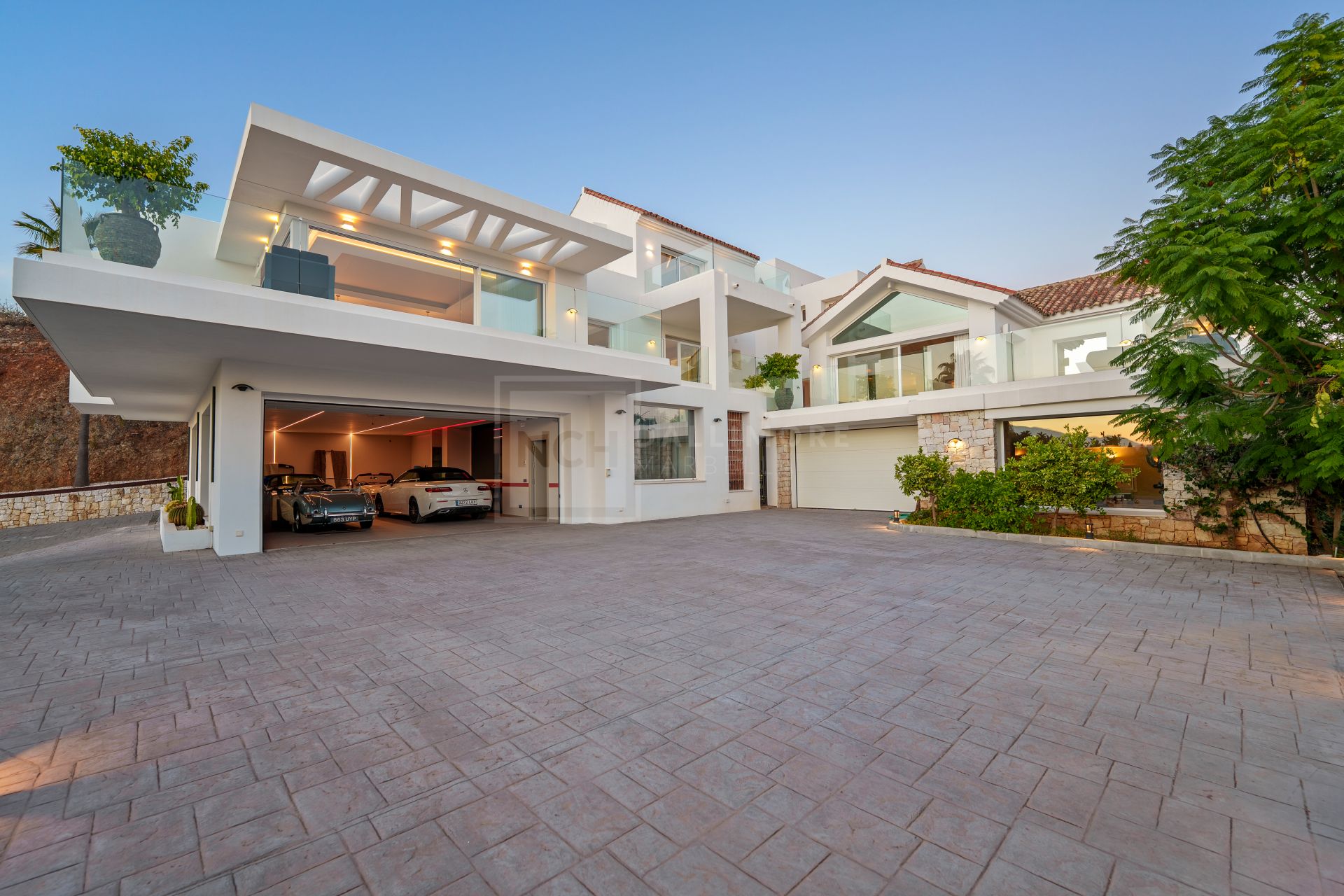Residencia excepcional de 9 dormitorios con casa de invitados y vistas impresionantes