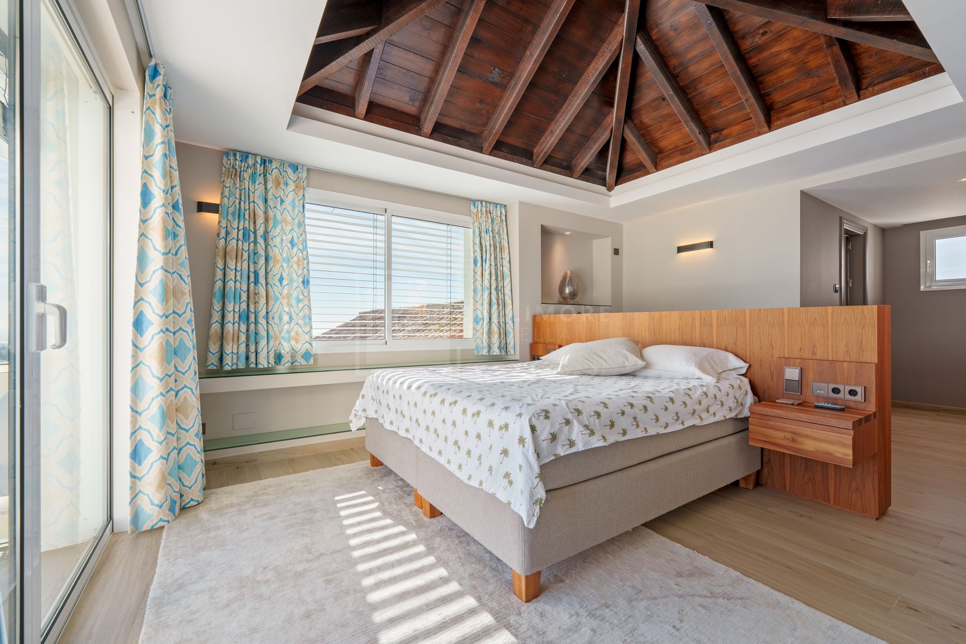 Residencia excepcional de 9 dormitorios con casa de invitados y vistas impresionantes