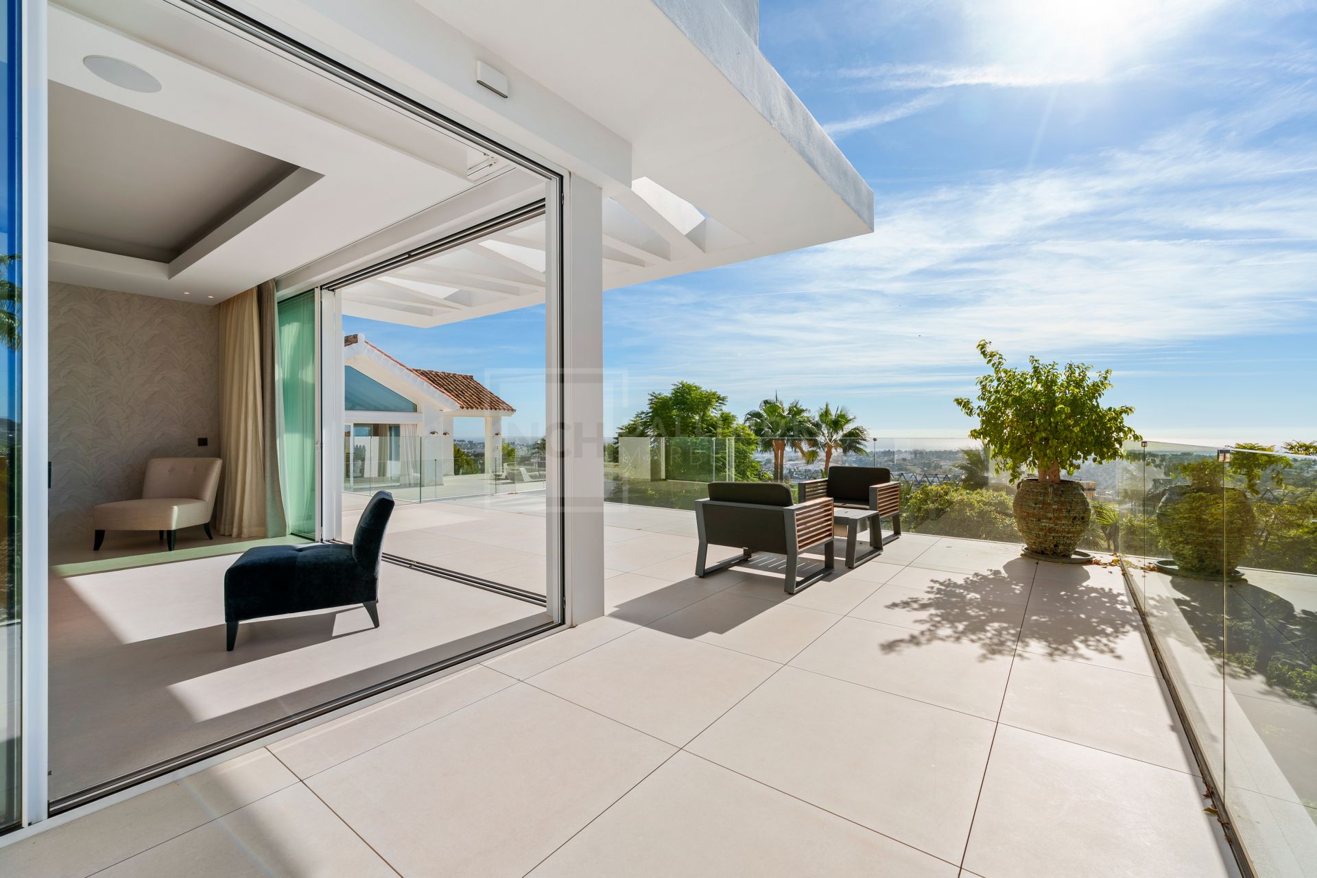 Residencia excepcional de 9 dormitorios con casa de invitados y vistas impresionantes