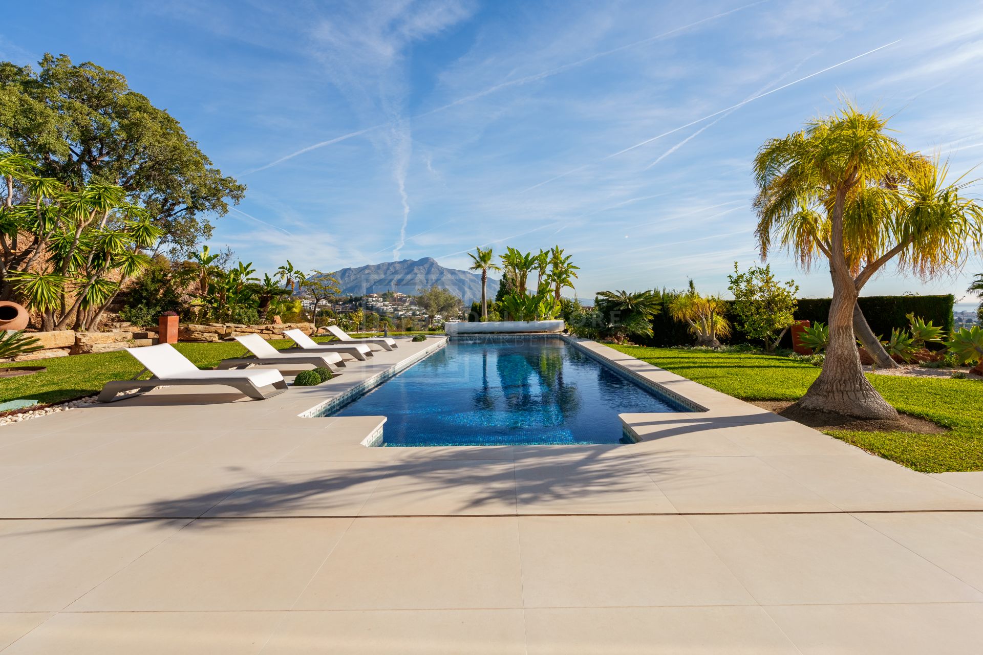 Residencia excepcional de 9 dormitorios con casa de invitados y vistas impresionantes