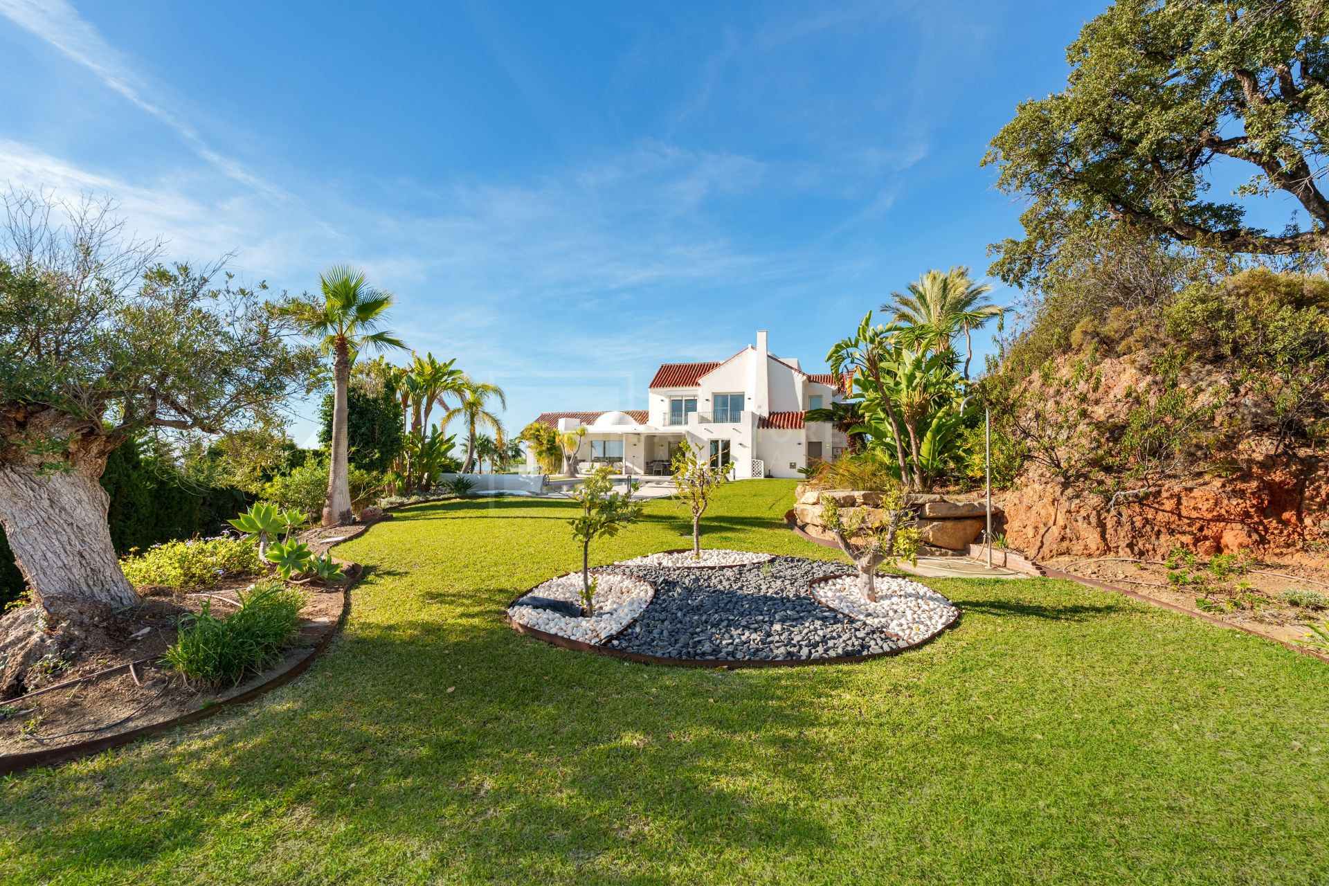 Residencia excepcional de 9 dormitorios con casa de invitados y vistas impresionantes