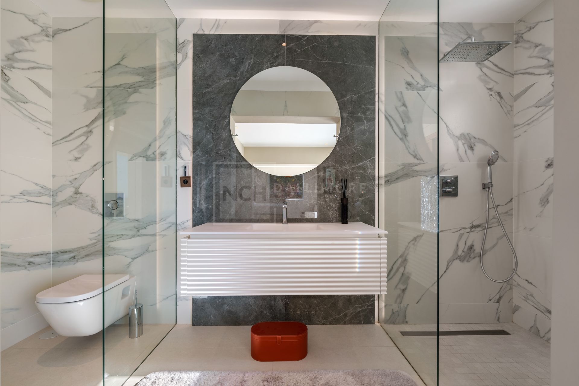 Residencia excepcional de 9 dormitorios con casa de invitados y vistas impresionantes