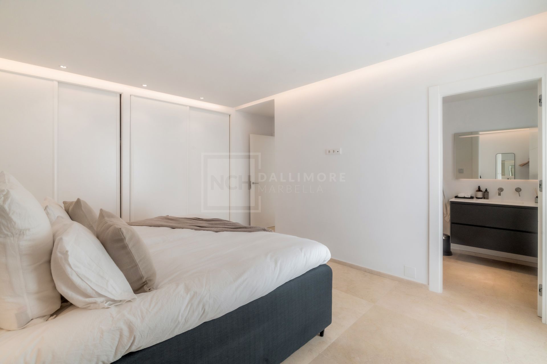 2-Bedroom Sea View Penthouse in Puerto Banus