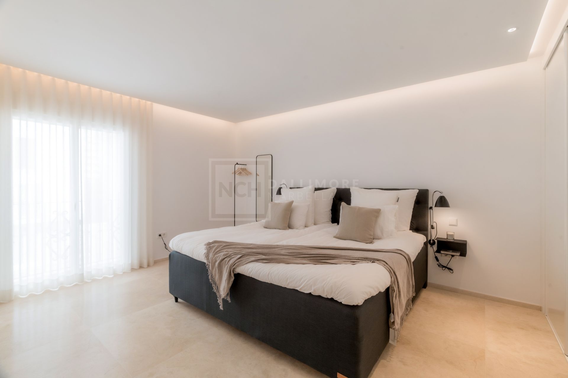2-Bedroom Sea View Penthouse in Puerto Banus