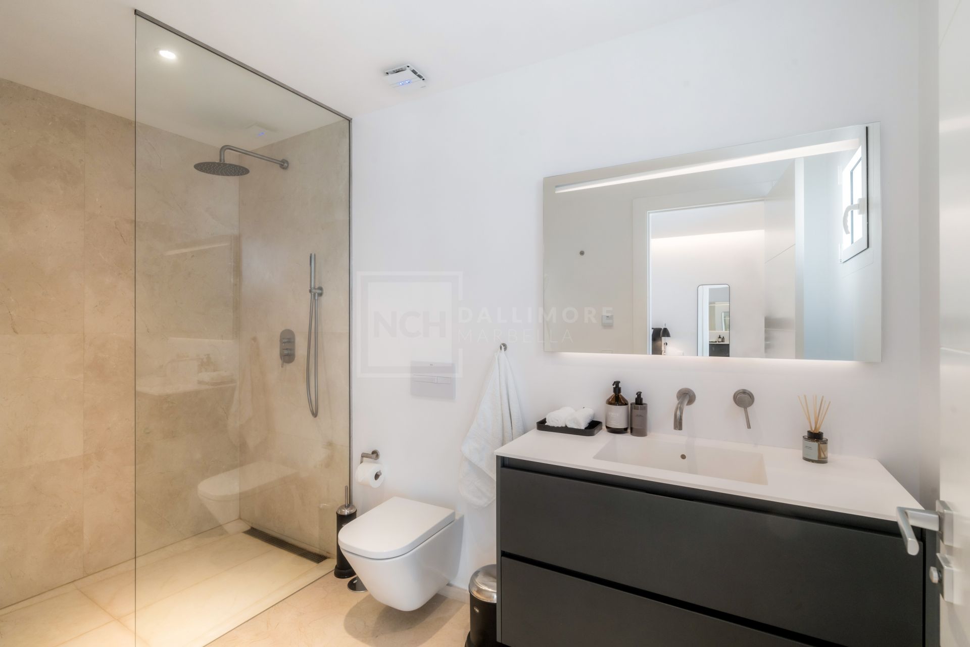 2-Bedroom Sea View Penthouse in Puerto Banus