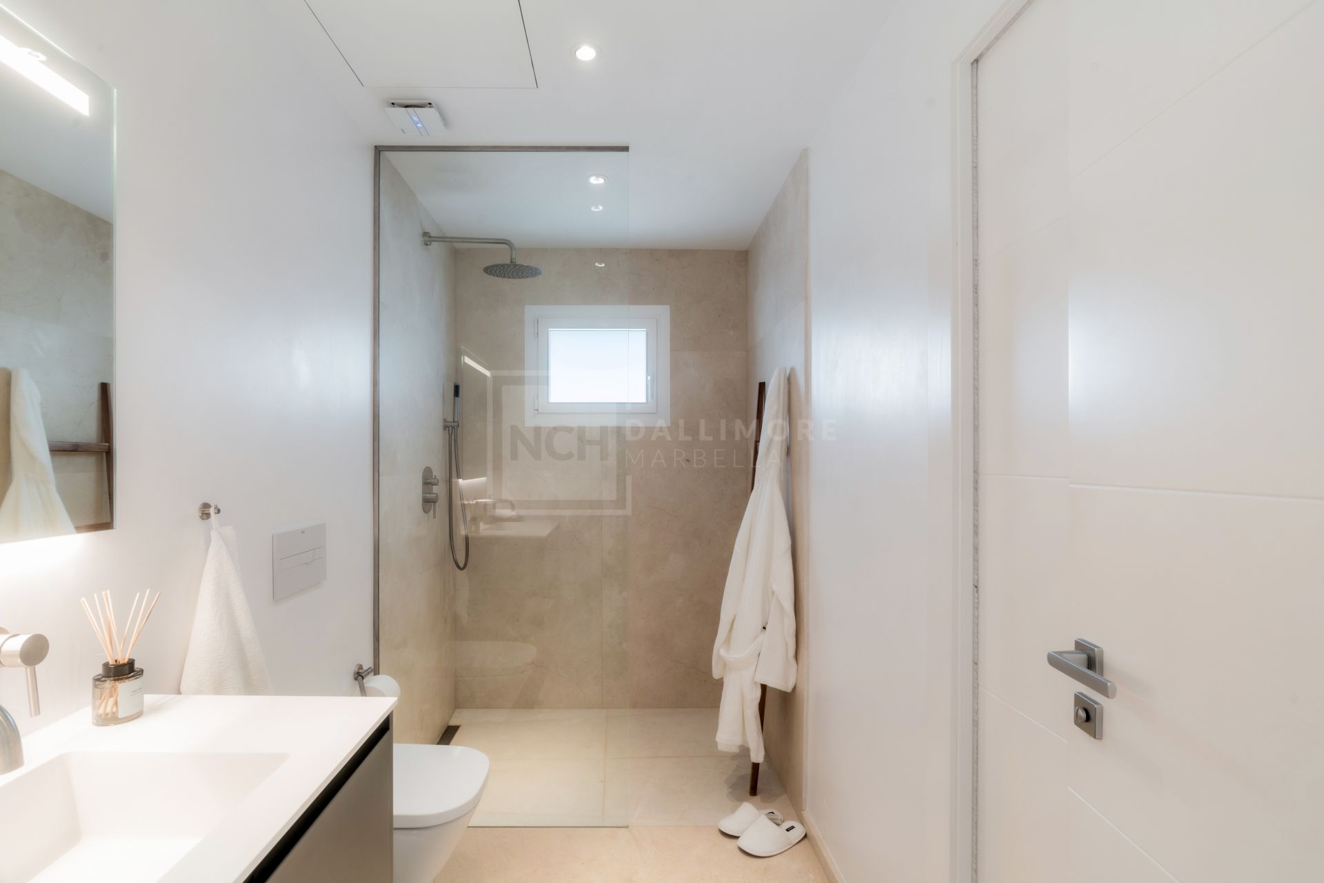 2-Bedroom Sea View Penthouse in Puerto Banus