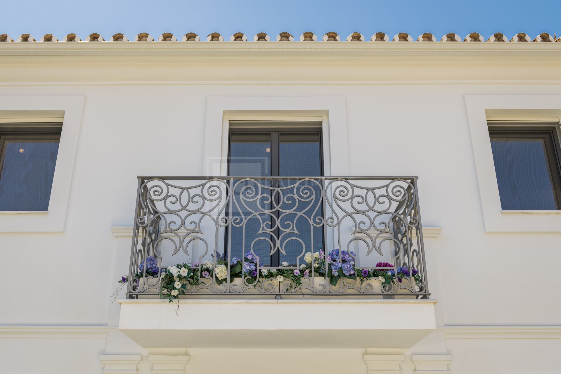 Sofisticada villa de 6 dormitorios con piscina privada y acceso directo al campo de golf