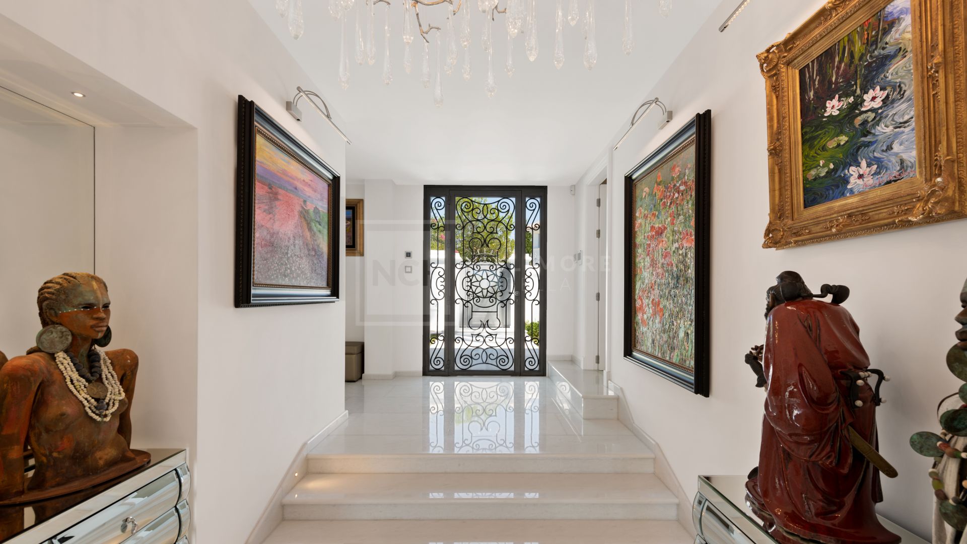 Sofisticada villa de 6 dormitorios con piscina privada y acceso directo al campo de golf
