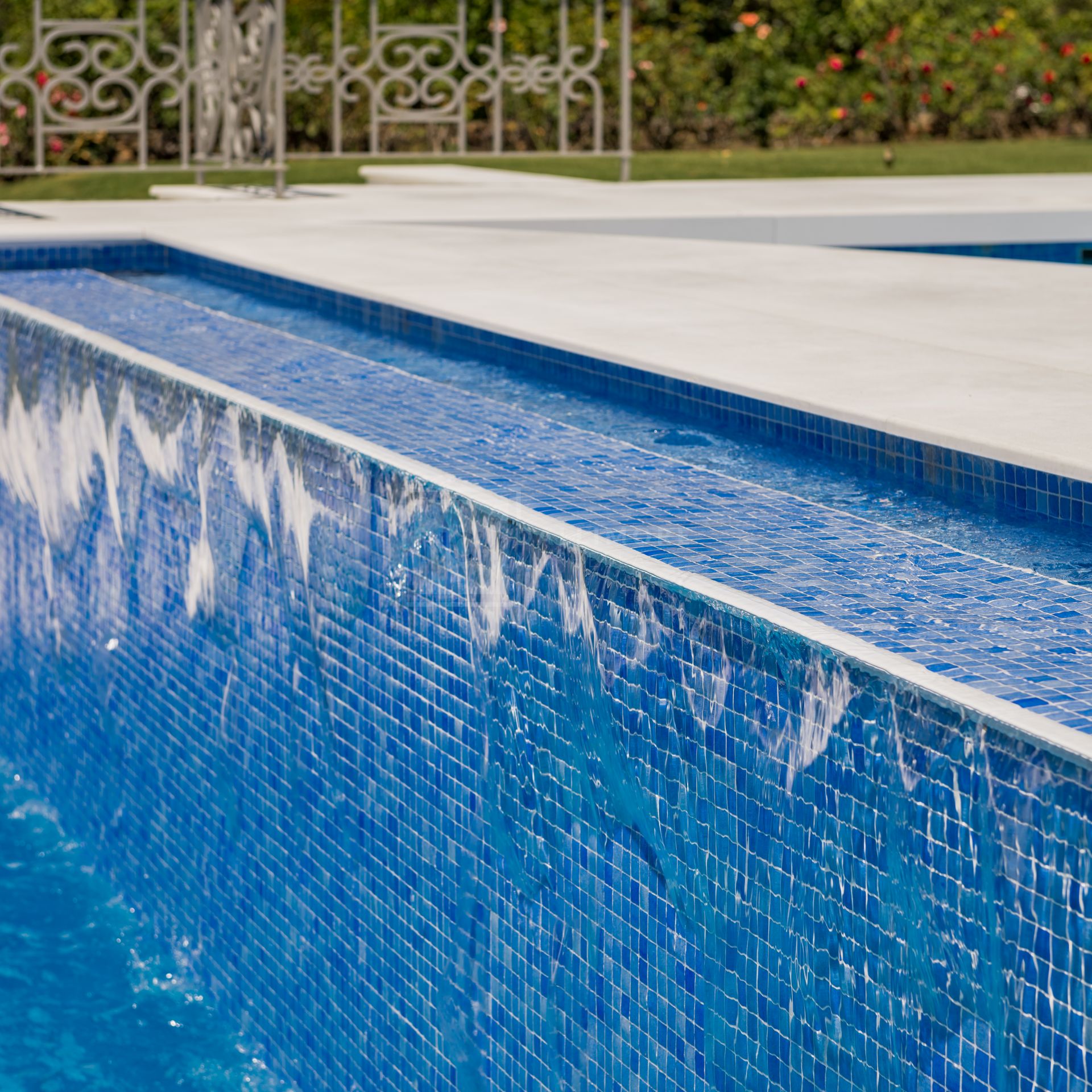 Sofisticada villa de 6 dormitorios con piscina privada y acceso directo al campo de golf