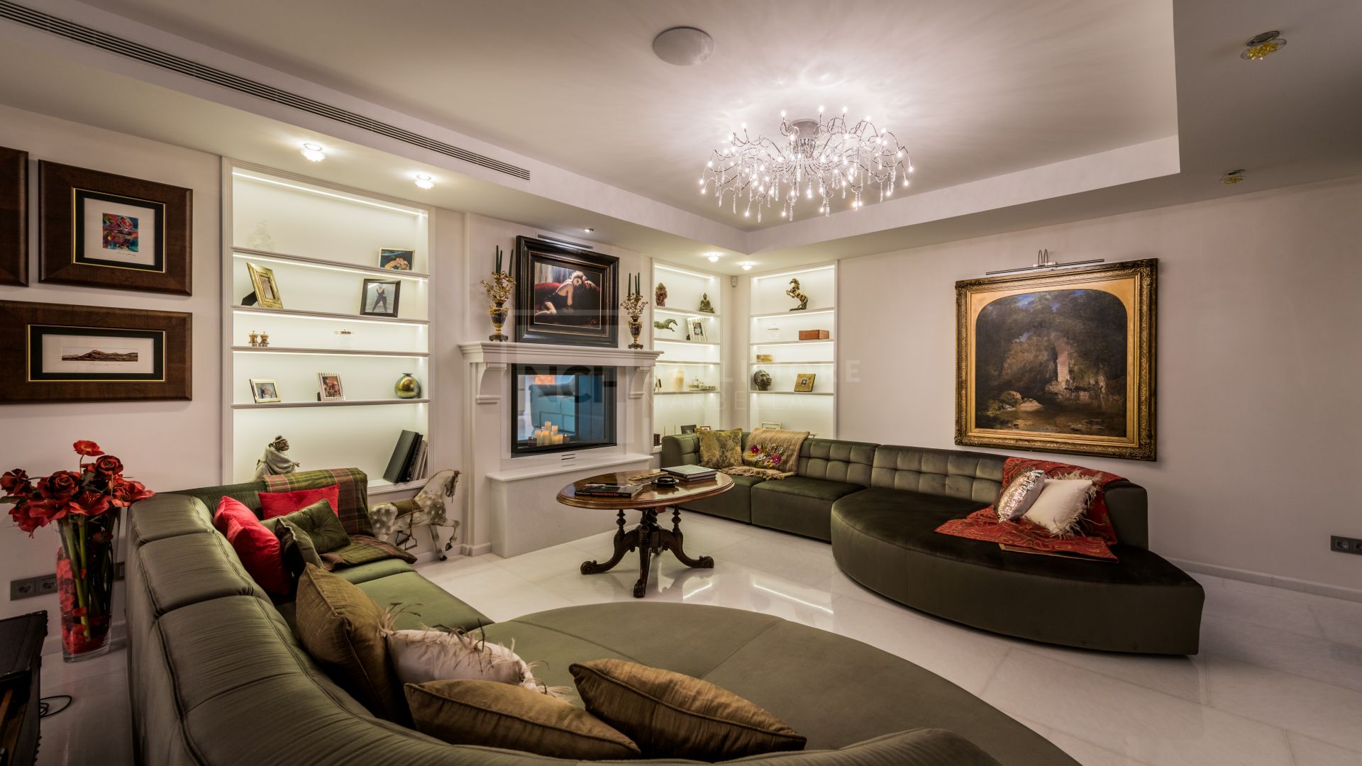 Sofisticada villa de 6 dormitorios con piscina privada y acceso directo al campo de golf