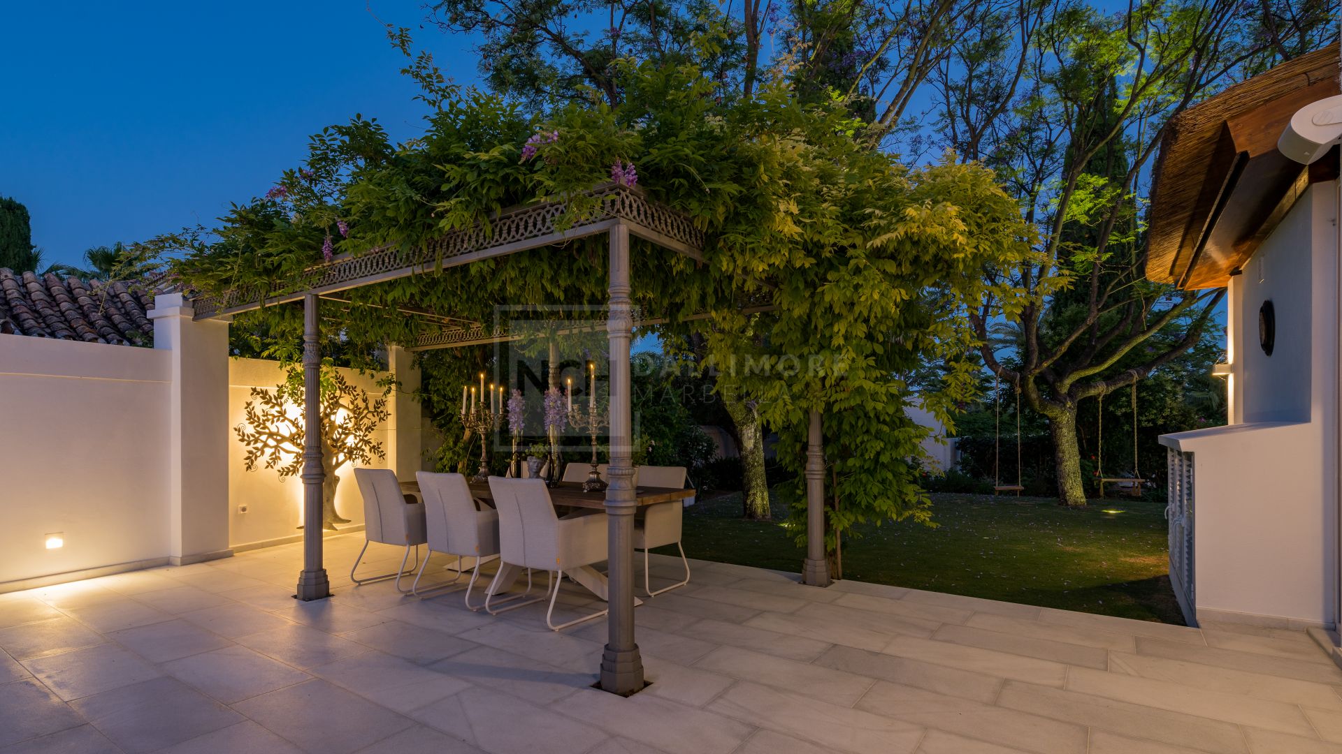 Sofisticada villa de 6 dormitorios con piscina privada y acceso directo al campo de golf
