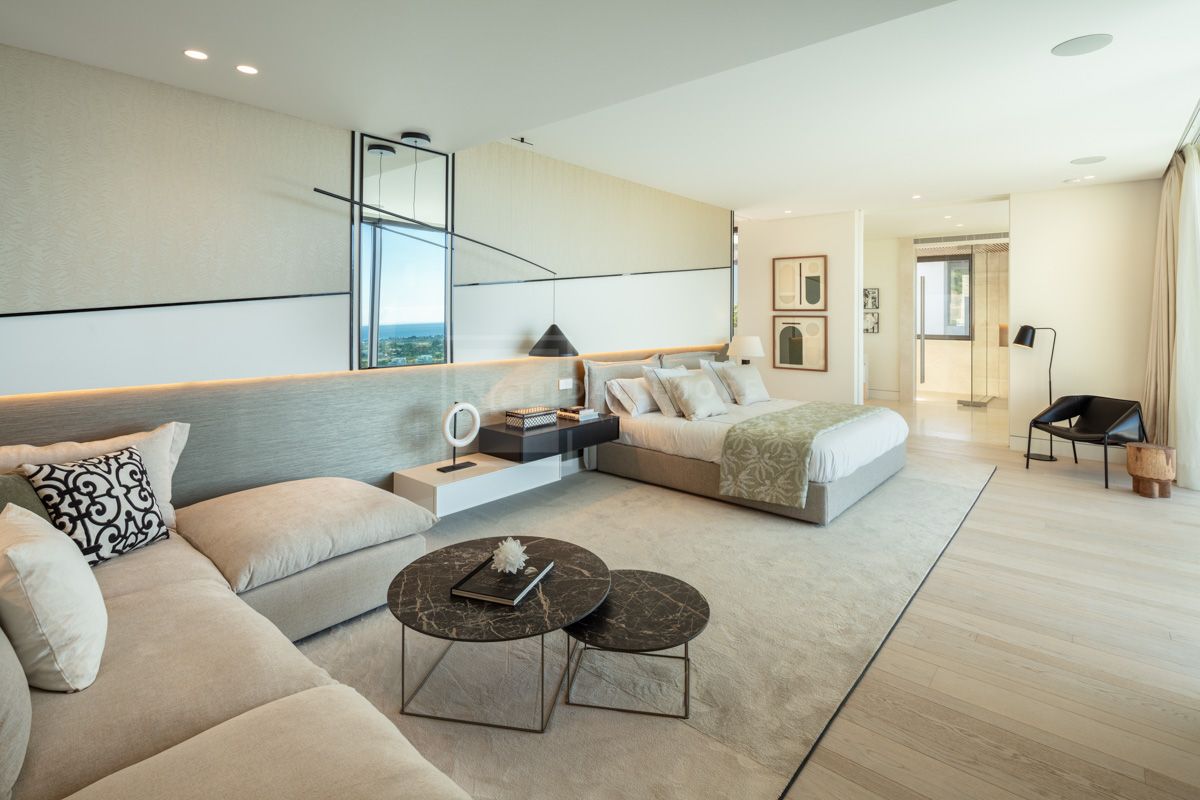 Modern Hillside Villa with Infinity Pool and Breathtaking Views over the Mediterranean