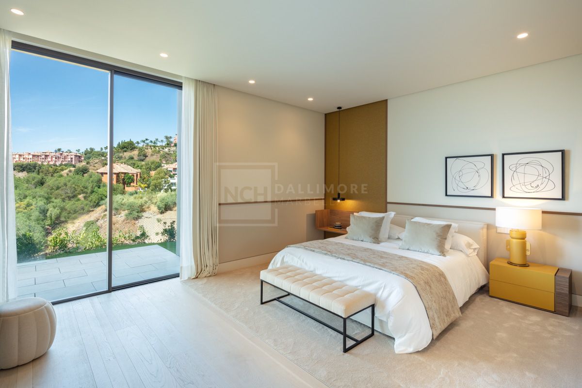 Modern Hillside Villa with Infinity Pool and Breathtaking Views over the Mediterranean