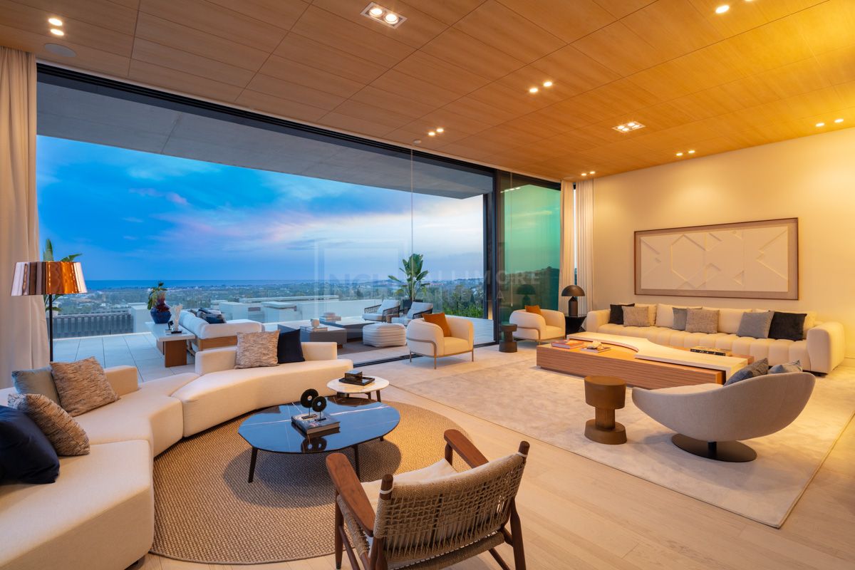 Modern Hillside Villa with Infinity Pool and Breathtaking Views over the Mediterranean