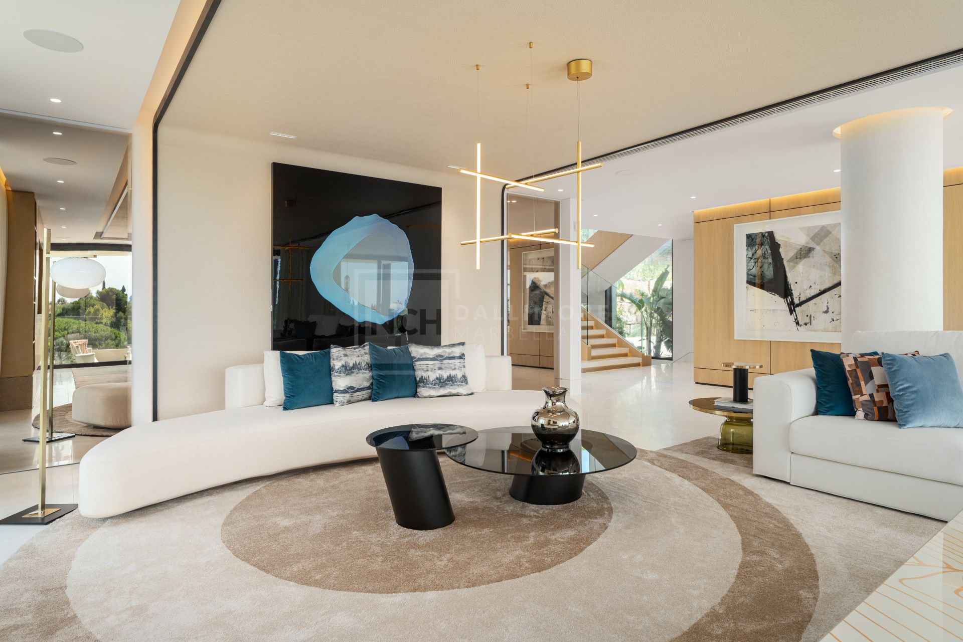 Modern Architectural Masterpiece With Infinity Pool And Rooftop Entertaining Space