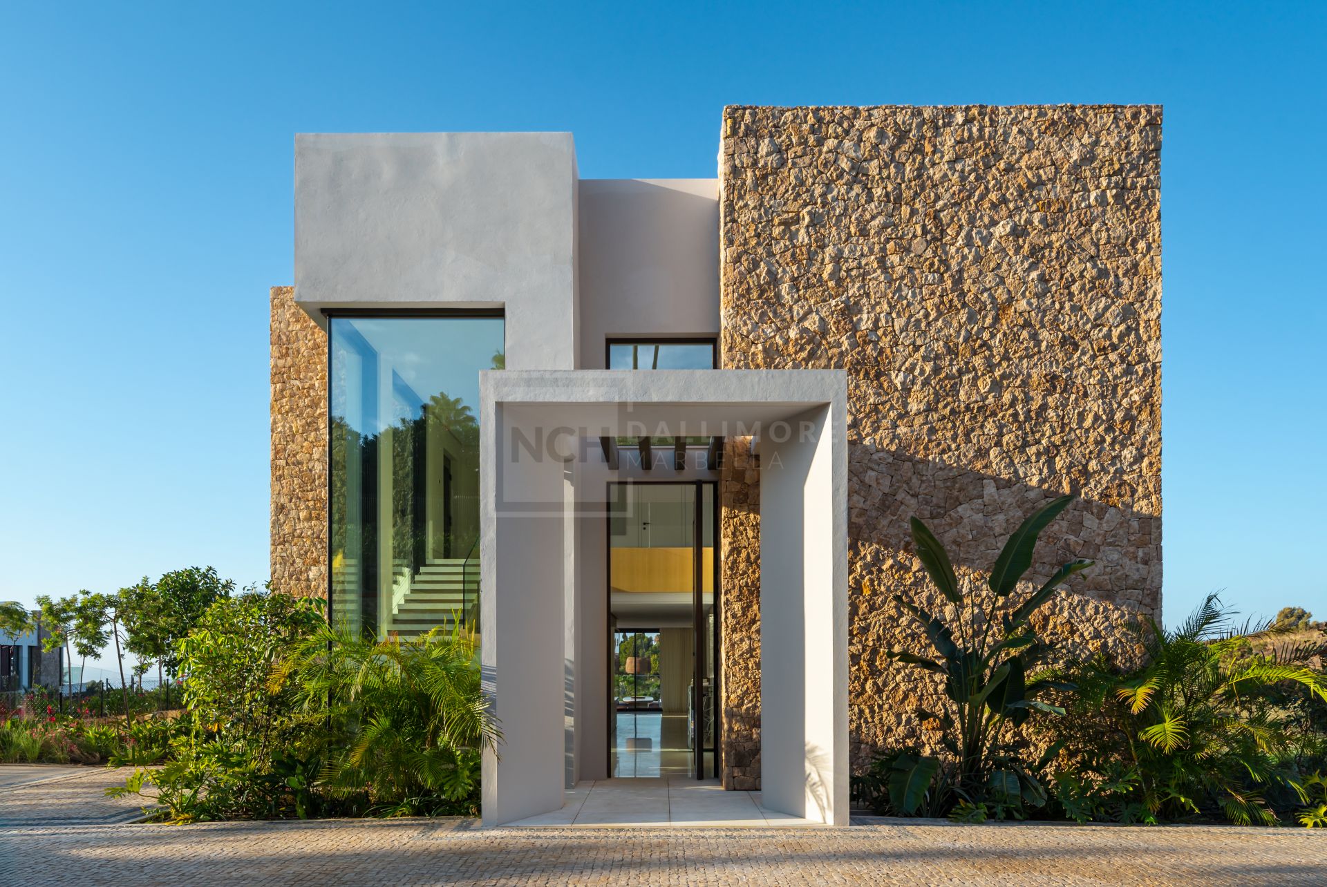 Modern Architectural Masterpiece With Infinity Pool And Rooftop Entertaining Space