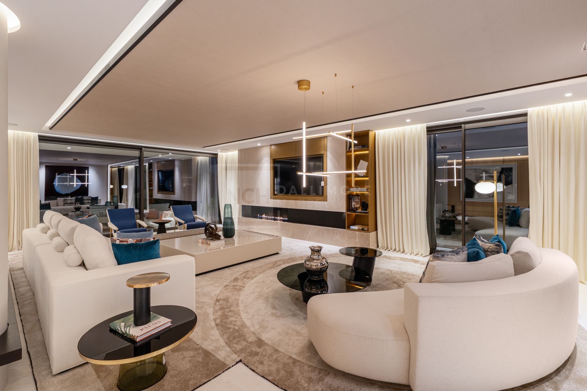 Modern Architectural Masterpiece With Infinity Pool And Rooftop Entertaining Space