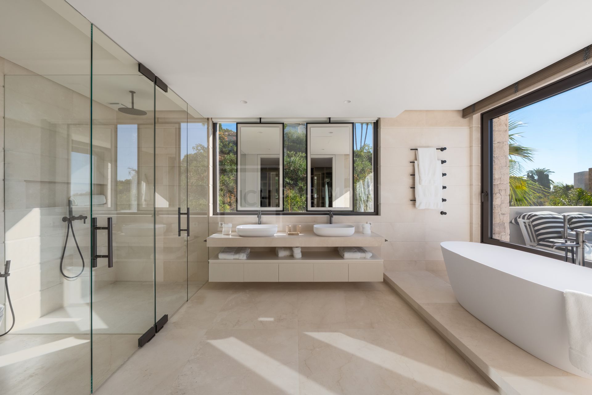 Stunning 5 Bedroom Designer Villa With Indoor Spa And Outdoor Living